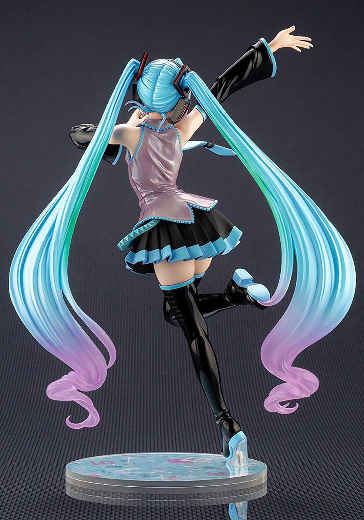 Immagine del prodotto Figura di My Little Pony e Hatsune Miku Scala 1:7