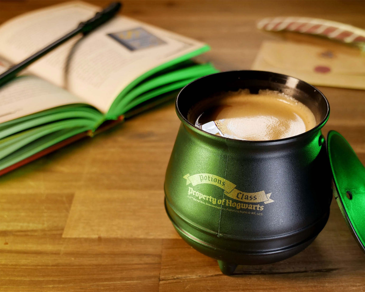 Immagine del prodotto Harry Potter - Tazza Calderone Magico con funzione di mescolamento e coperchio