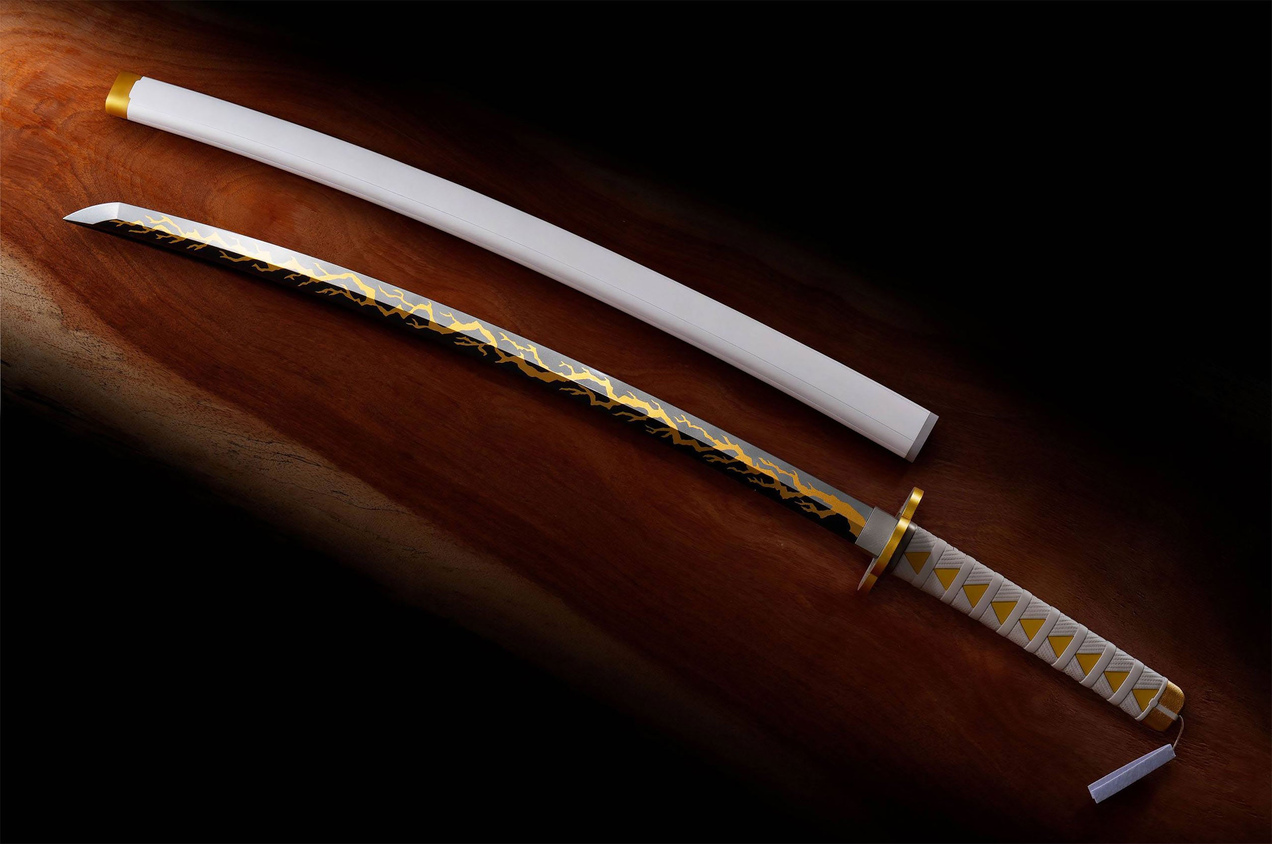 Immagine del prodotto Demon Slayer - Replica della Spada Nichirin di Zenitsu Agatsuma