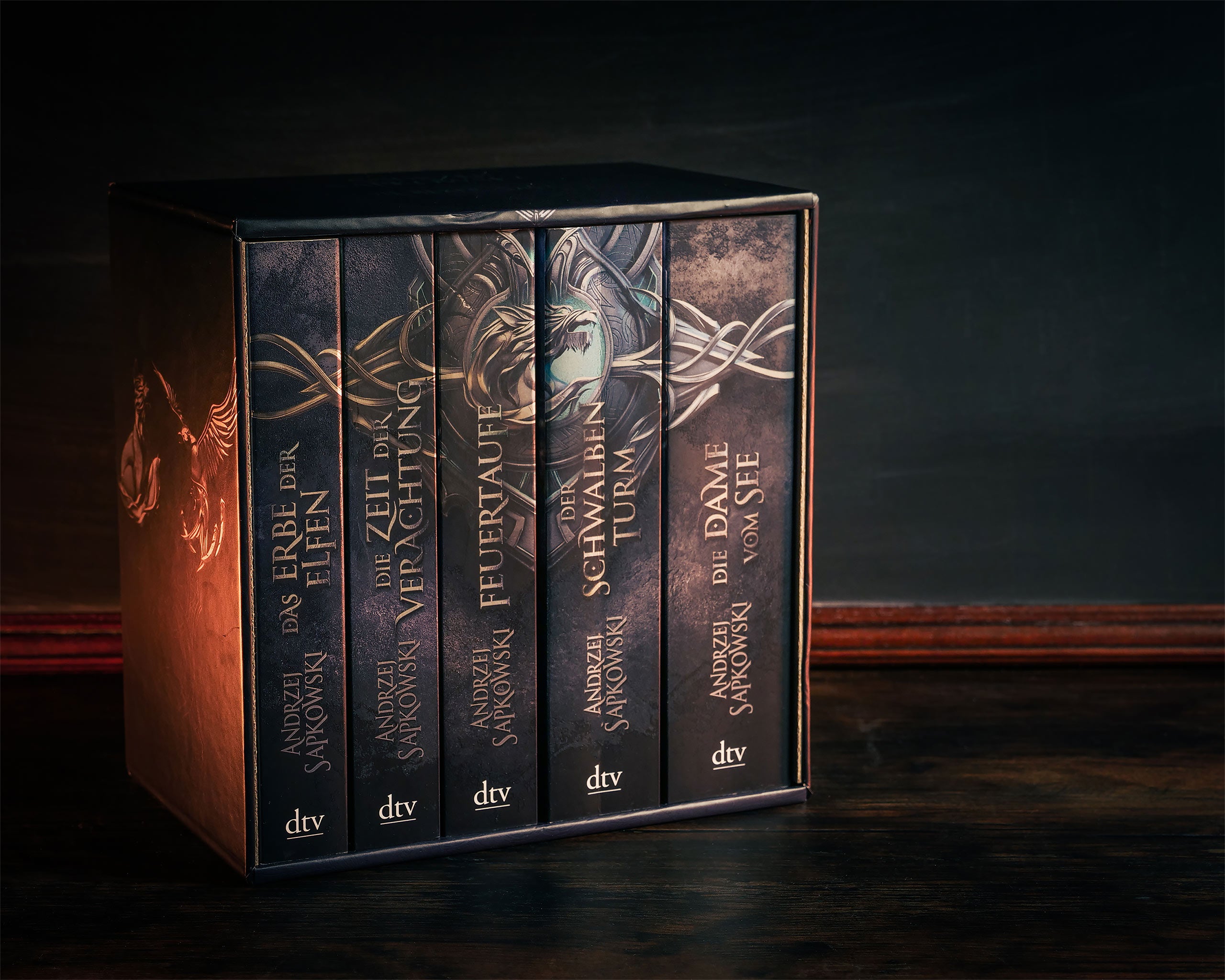 Immagine del prodotto I 5 volumi della saga del Witcher in una scatola