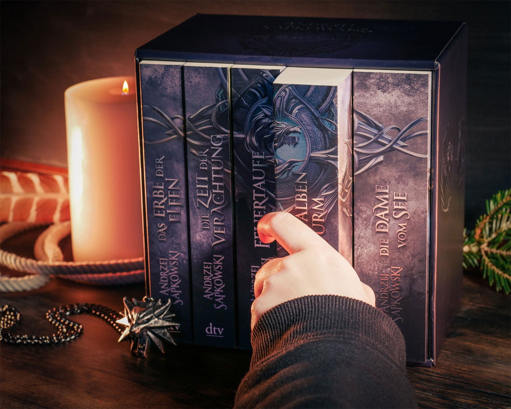 Immagine del prodotto I 5 volumi della saga del Witcher in una scatola