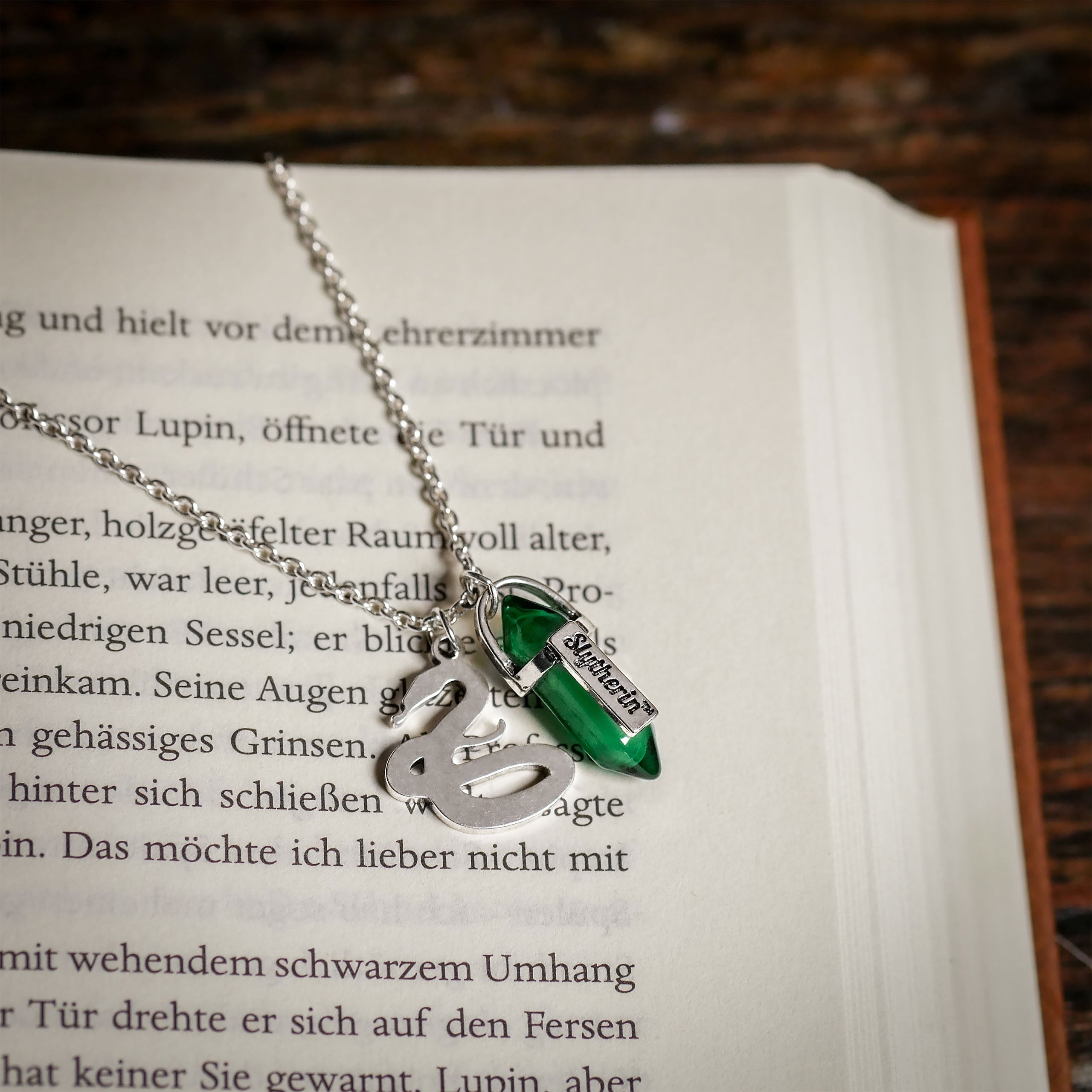 Immagine del prodotto Harry Potter - Collana con stemma di Serpeverde