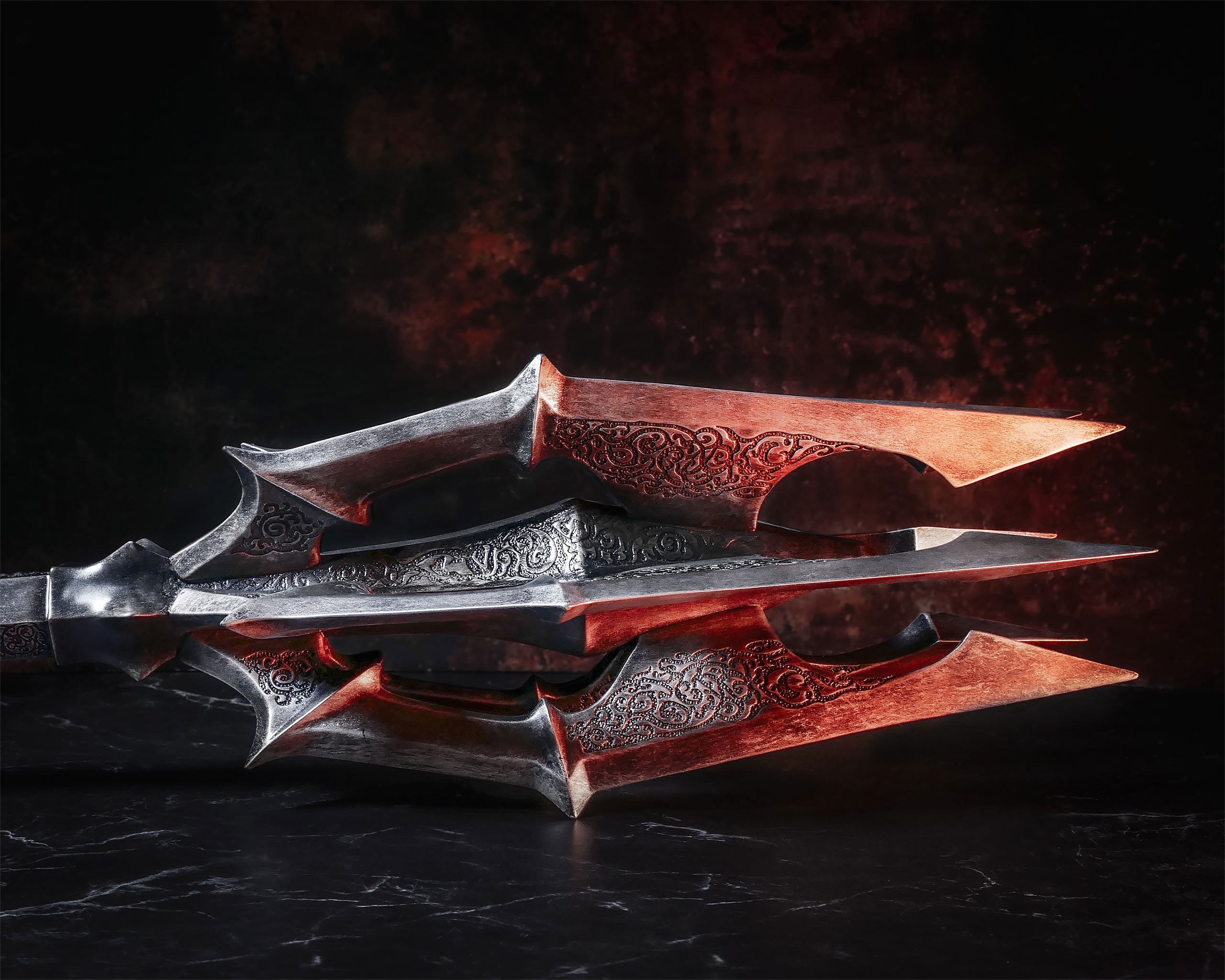 Immagine del prodotto Il Signore degli Anelli – Replica della mazza di Sauron con stendardo di guerra (Red Eye Edition)