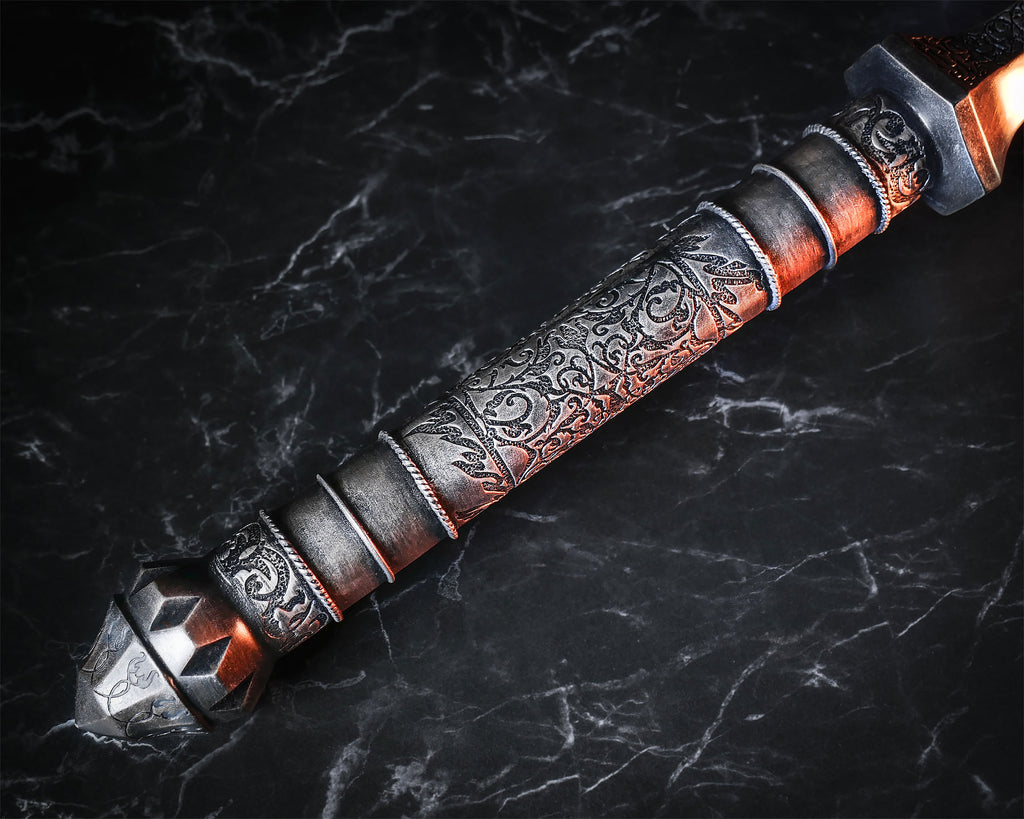 Immagine del prodotto Il Signore degli Anelli – Replica della mazza di Sauron con stendardo di guerra (Red Eye Edition)