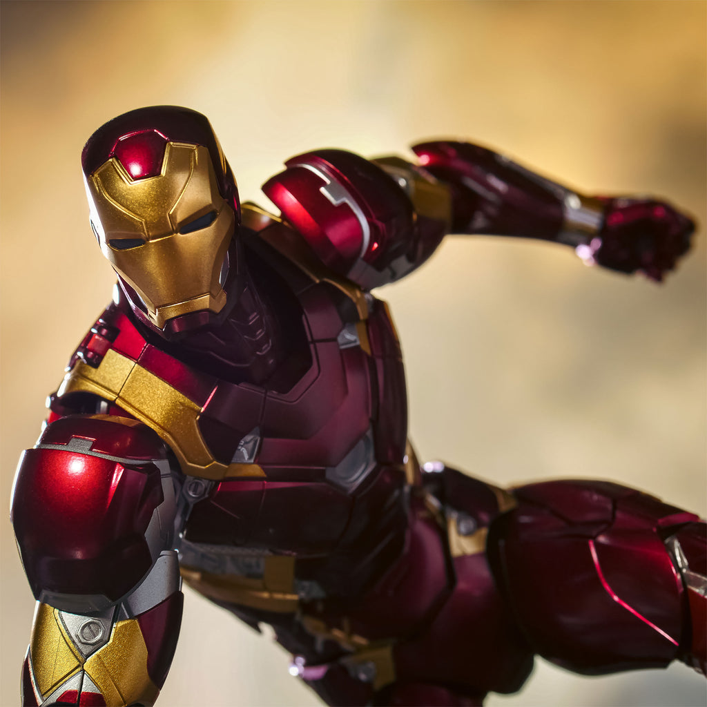 Immagine del prodotto Iron Man - Figura d'azione deluxe Mark 46