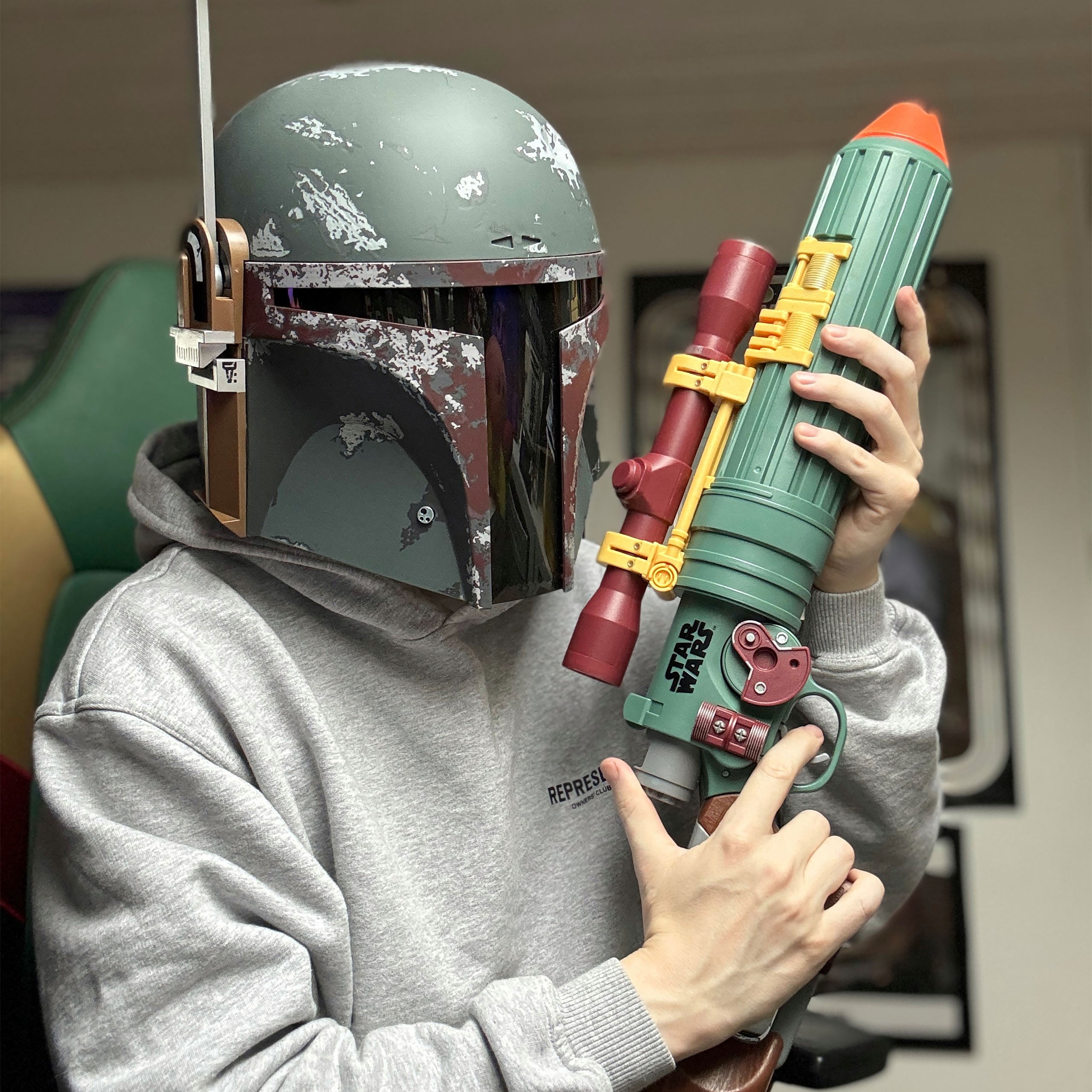 Immagine del prodotto Star Wars - Boba Fett EE-3 Nerf Blaster con luce e suono 1:1