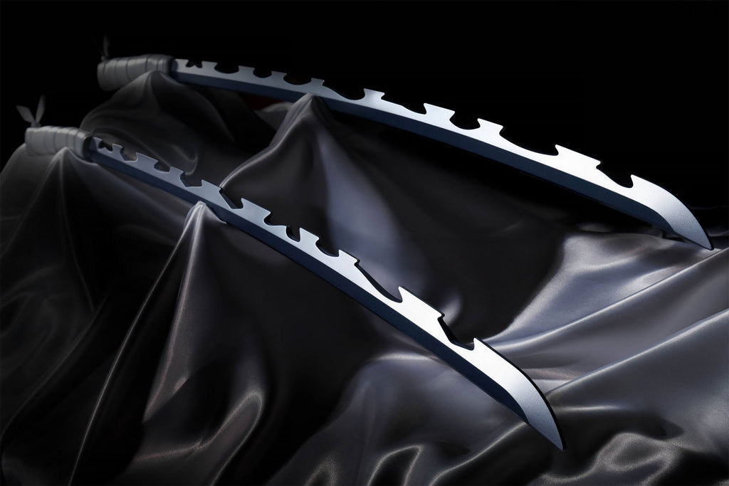 Immagine del prodotto Replica delle Spade Nichirin di Inosuke Hashibira con Suono - Demon Slayer