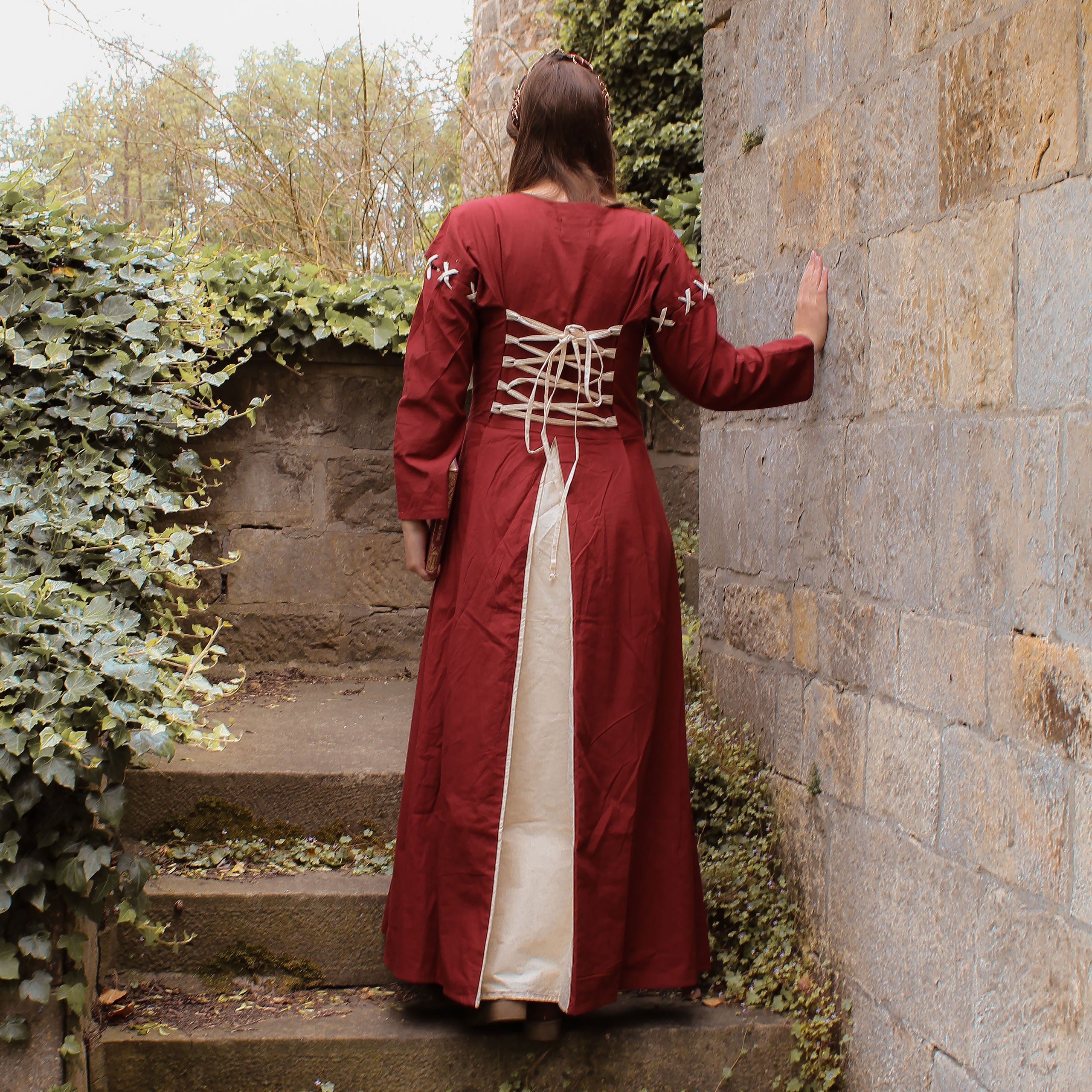 Immagine del prodotto Abito medievale Larina rosso-beige