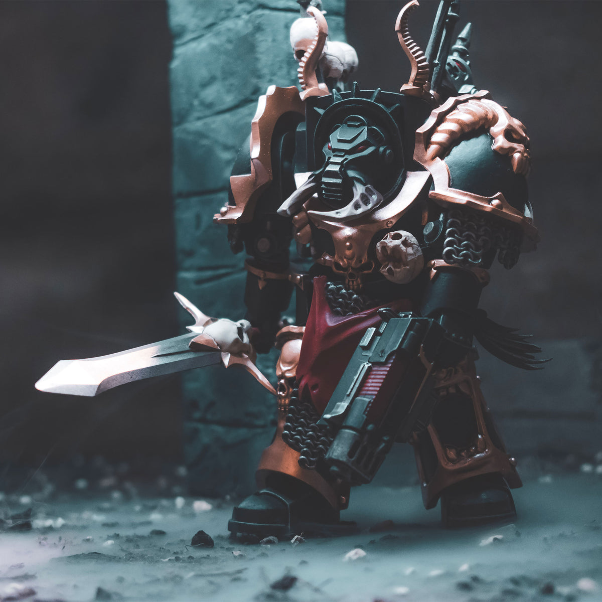 Immagine del prodotto Warhammer 40k - Figura d'azione del Fratello Gnarl della Legione Nera