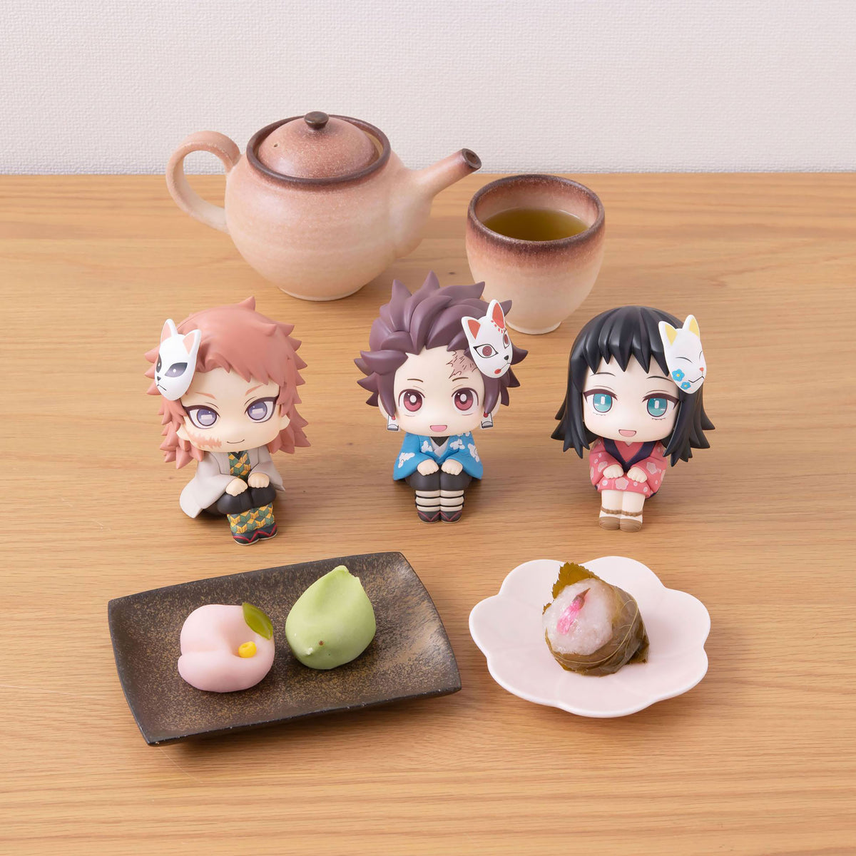 Product image Demon Slayer - Makomo Look Up Figure