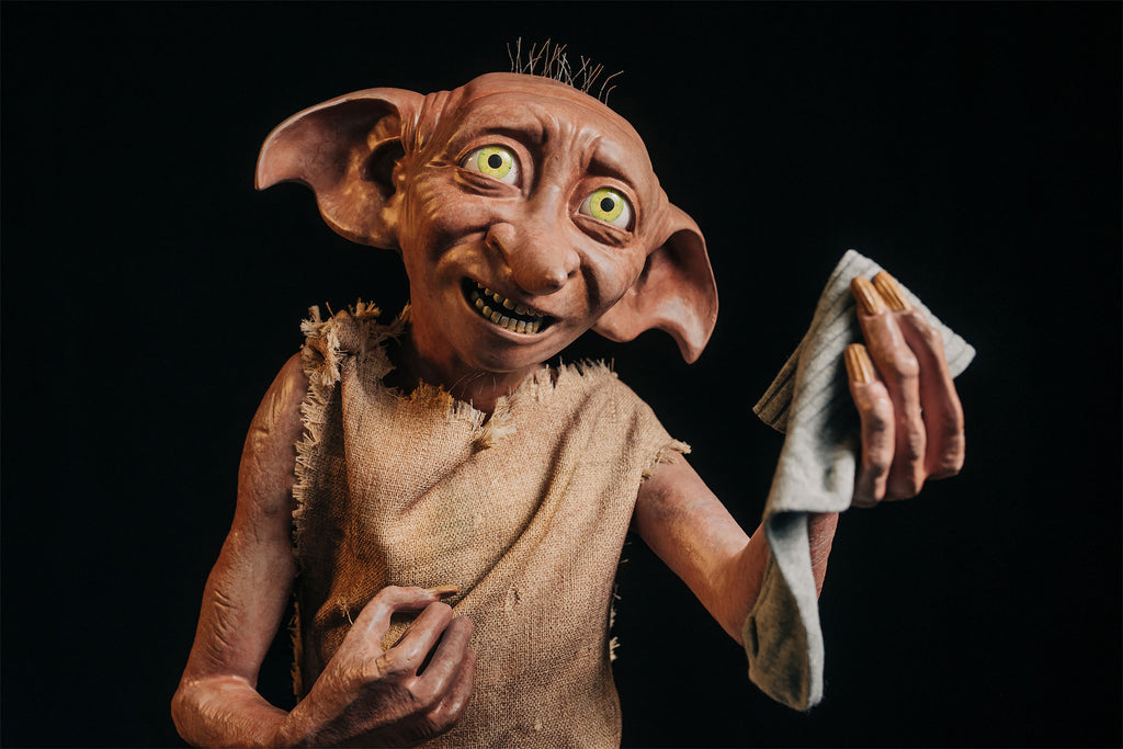 Product image Dobby with Sock Life-Size Statue Version 3 - Harry Potter