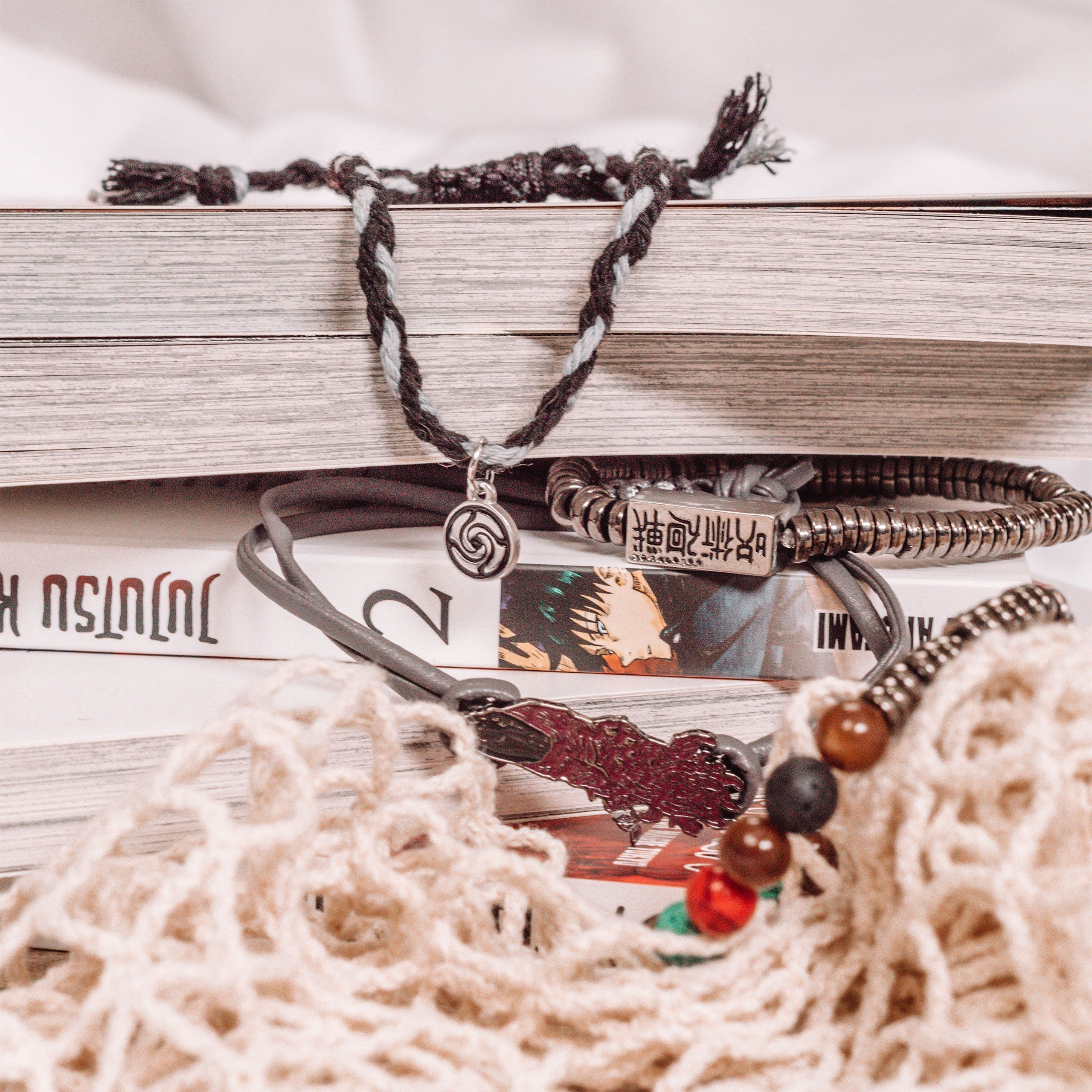 Product image Jujutsu Kaisen - Logo Bracelet Set
