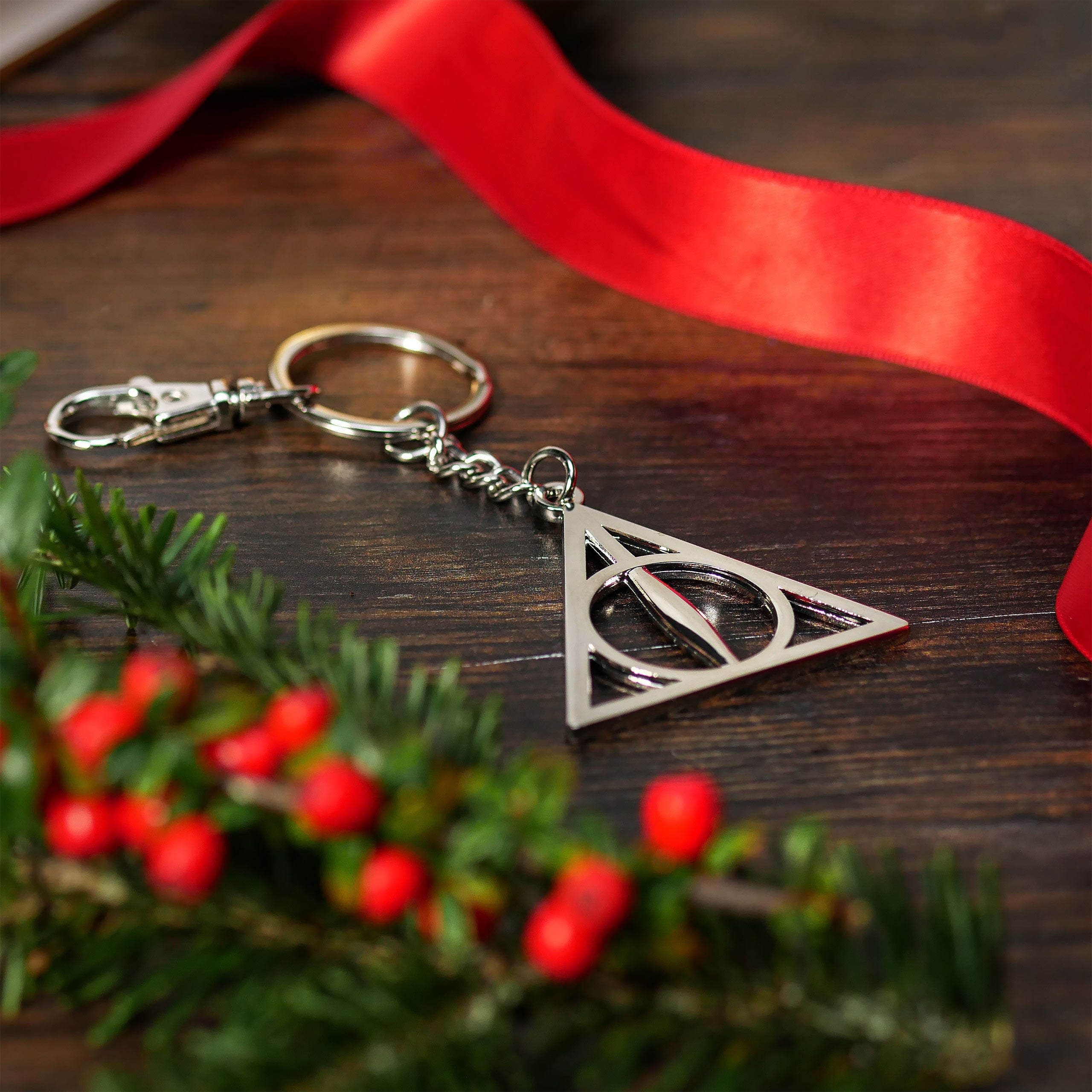 Immagine del prodotto Harry Potter - Pallina di Natale con portachiavi dei Doni della Morte