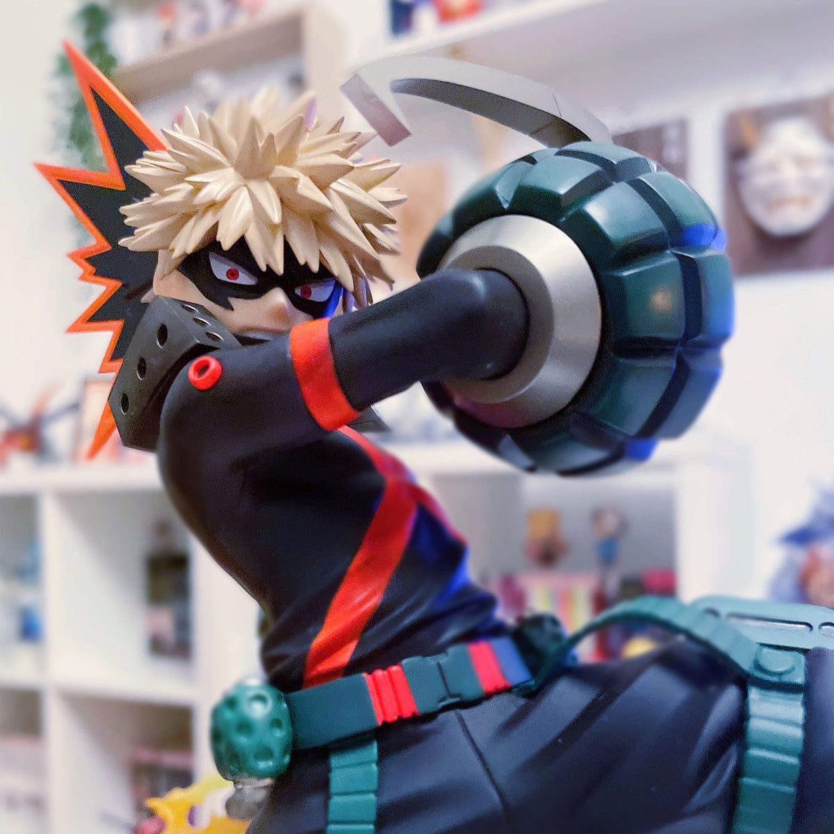 Immagine del prodotto My Hero Academia - Katsuki Bakugo Figura ARTFXJ Scala 1:8 Edizione Bonus