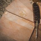 Immagine del prodotto Harry Potter - Penna piuma con set di carta da lettere di Hogwarts