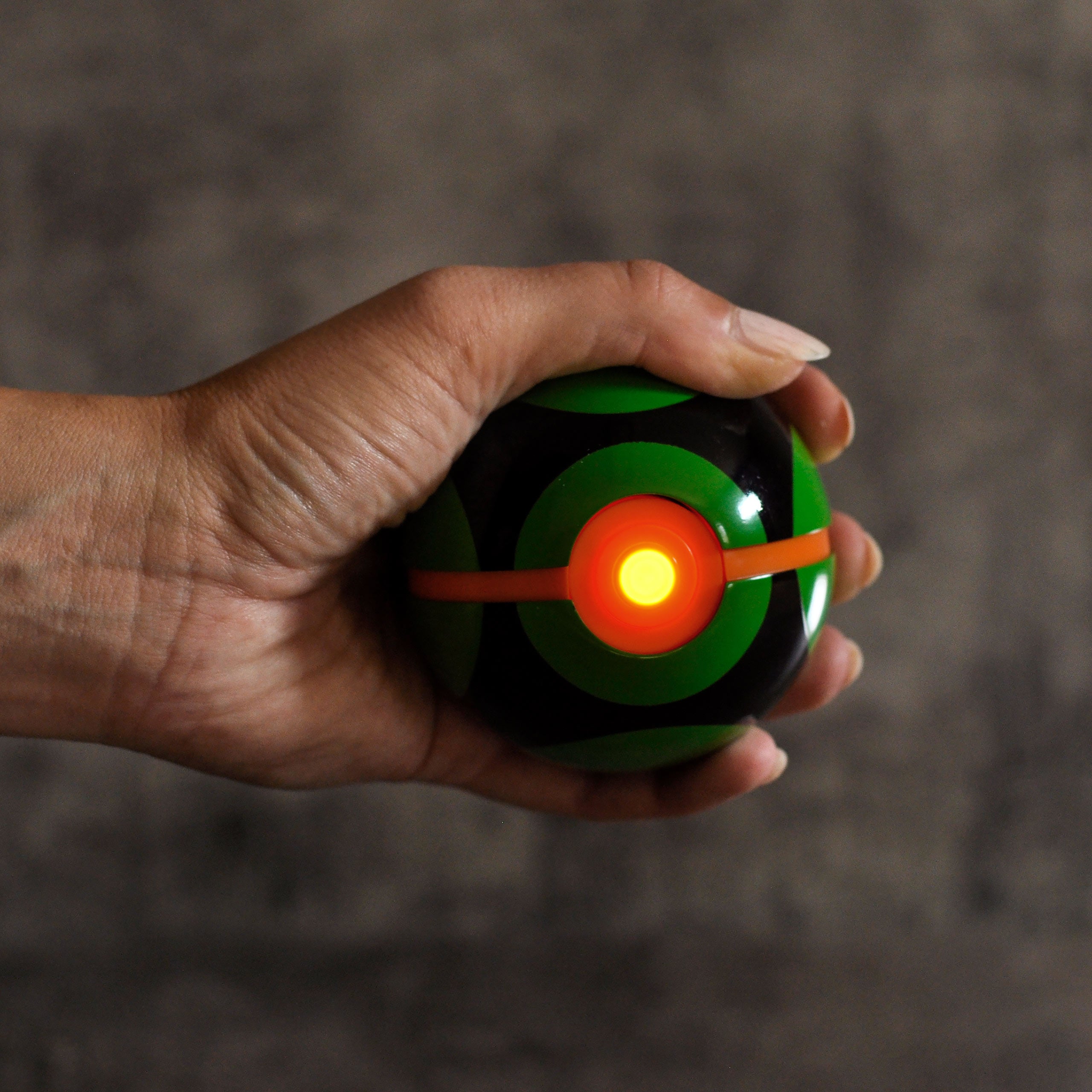 Immagine del prodotto Pokemon - Replica della Palla Oscura con luce