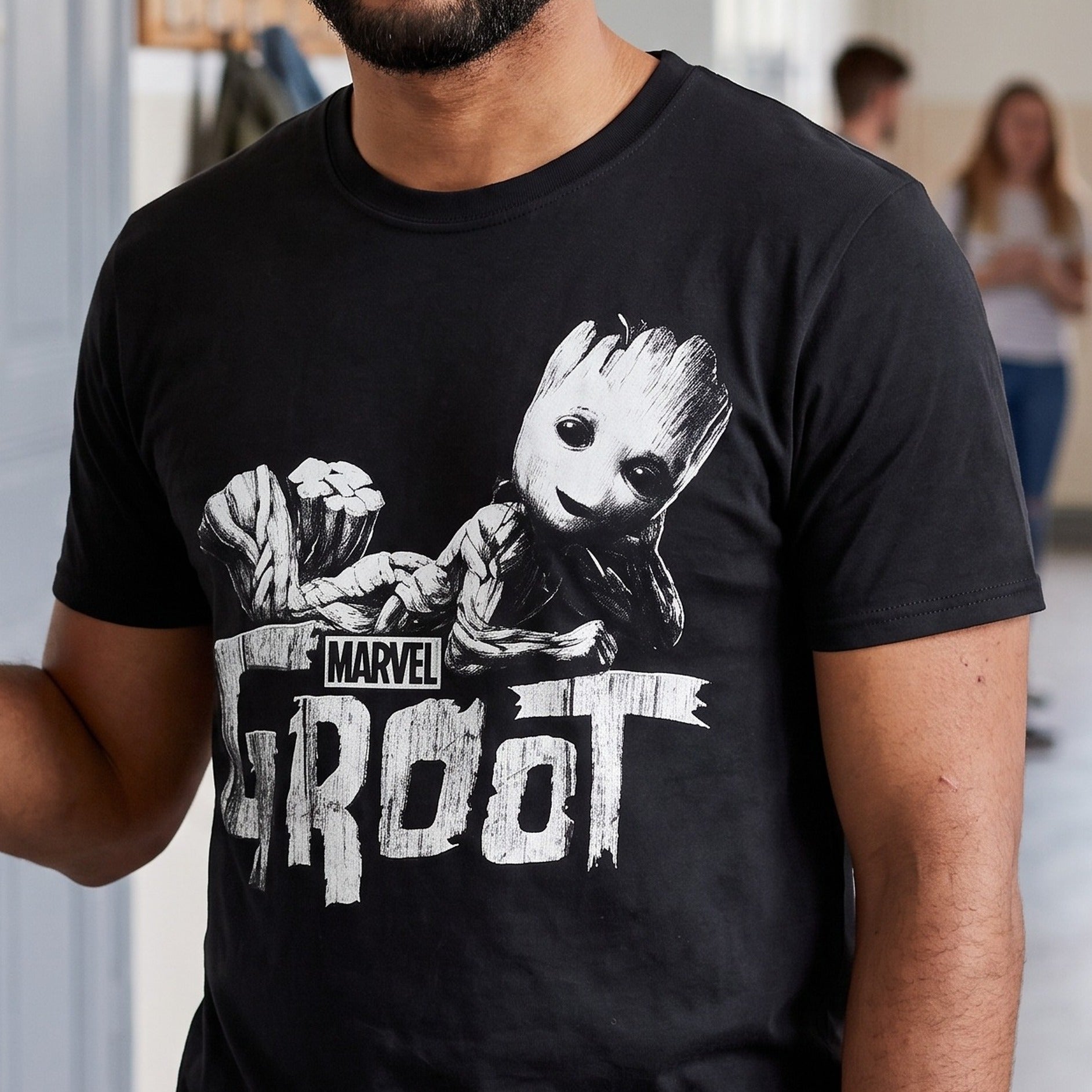 Immagine del prodotto T-shirt nera di Groot - Guardiani della Galassia