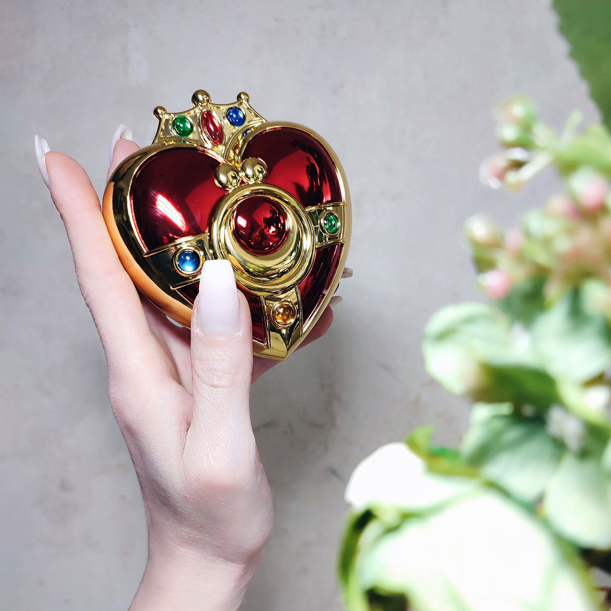 Immagine del prodotto Sailor Moon - Replica della spilla Cosmic Heart Compact