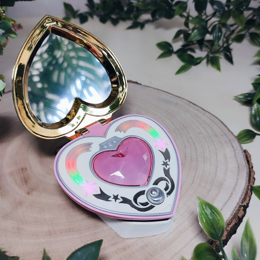 Immagine del prodotto Sailor Moon - Replica della spilla Cosmic Heart Compact