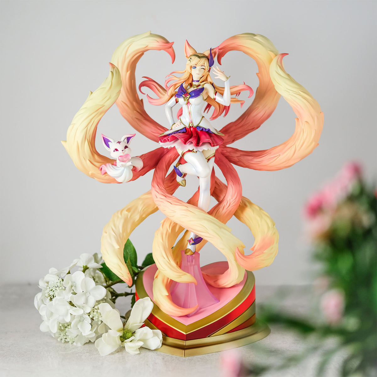 Immagine del prodotto League of Legends - Statua di Ahri Guardiana Stellare