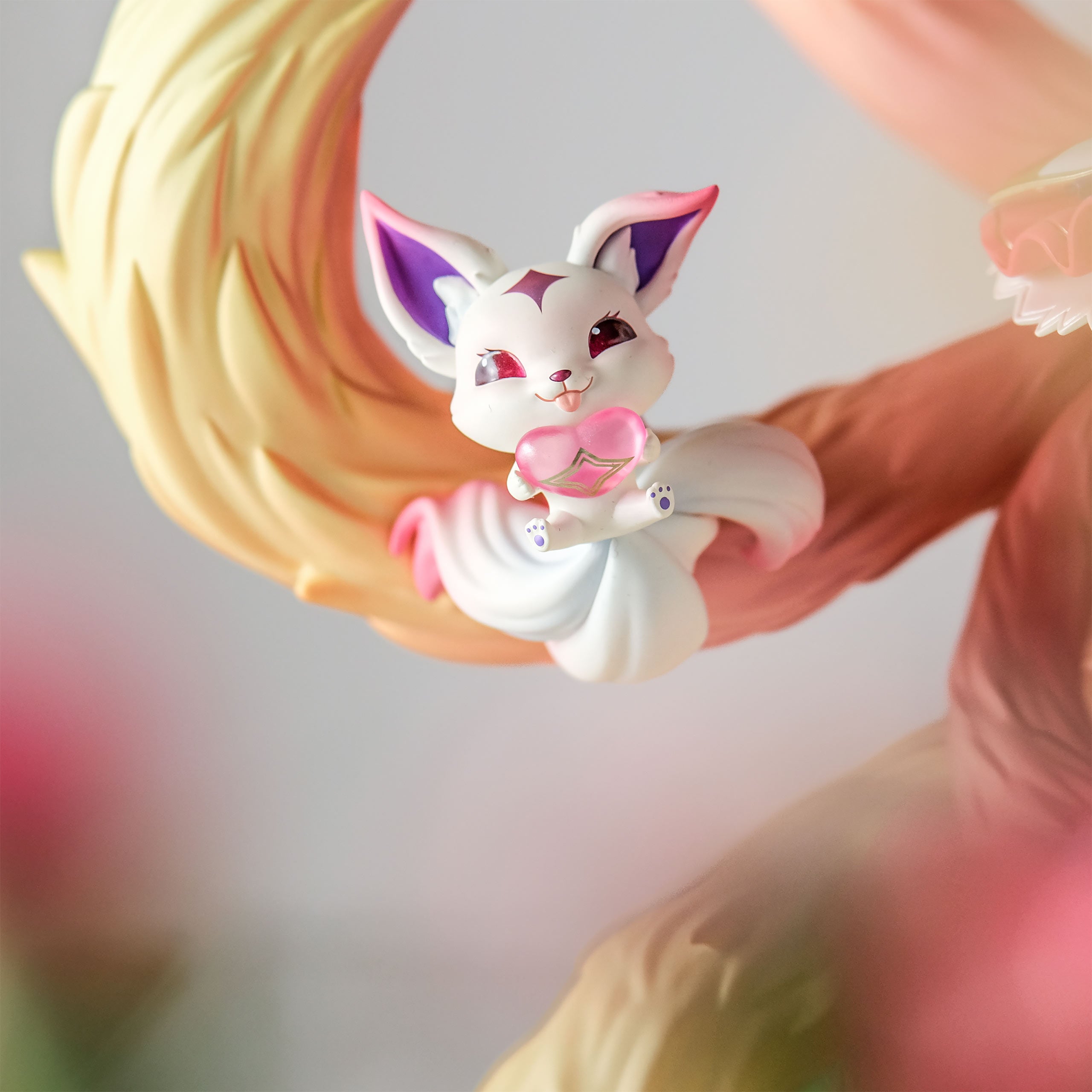 Immagine del prodotto League of Legends - Statua di Ahri Guardiana Stellare