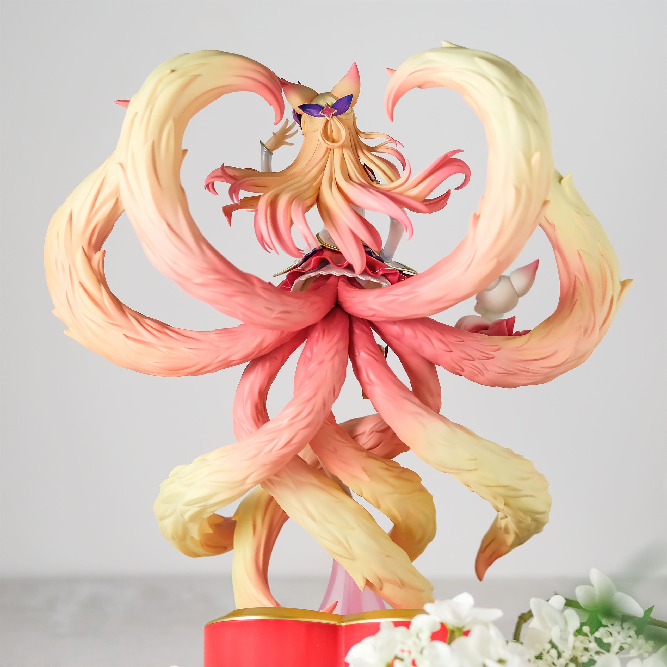 Immagine del prodotto League of Legends - Statua di Ahri Guardiana Stellare