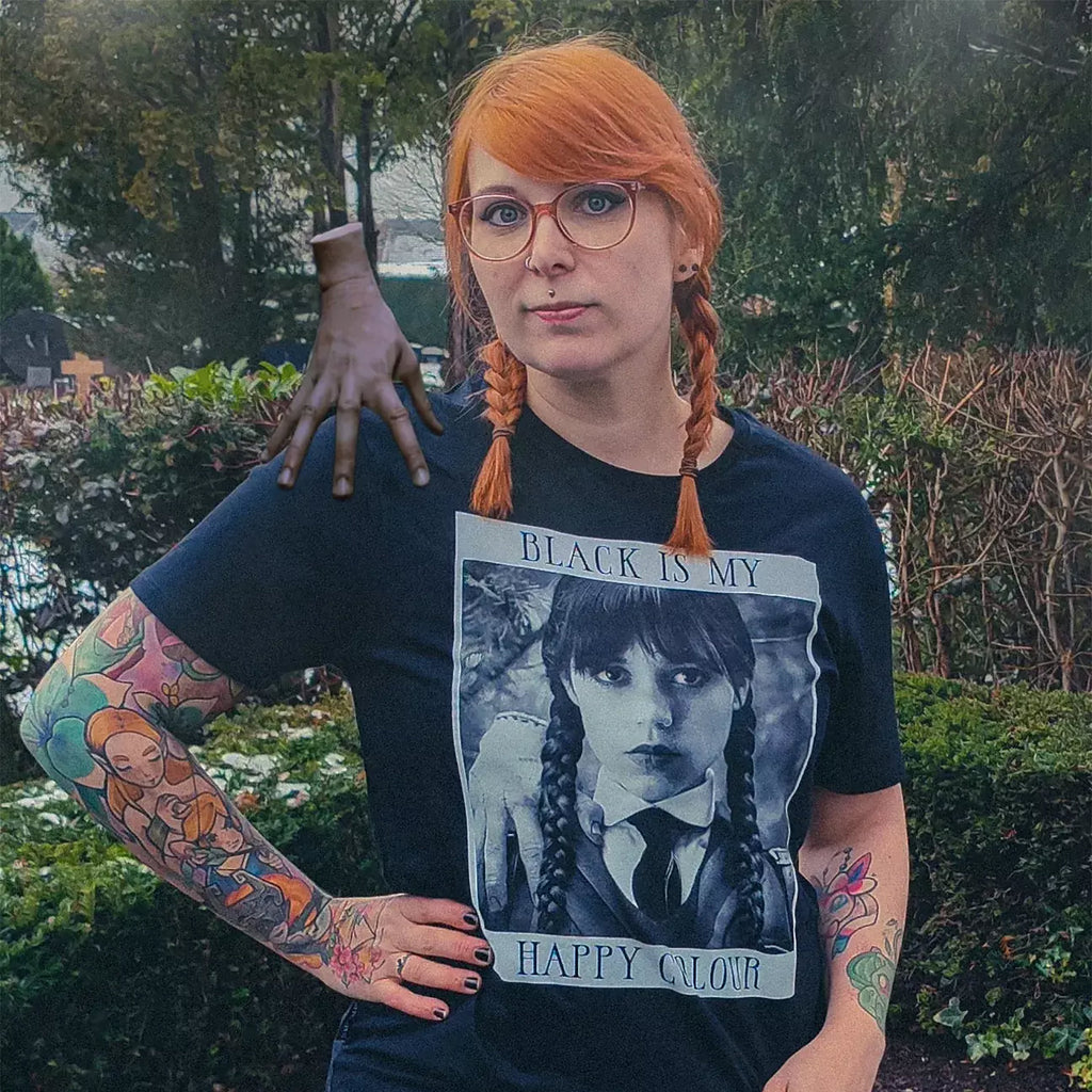 Immagine del prodotto Mercoledì - T-shirt nera 'Il nero è il mio colore felice'