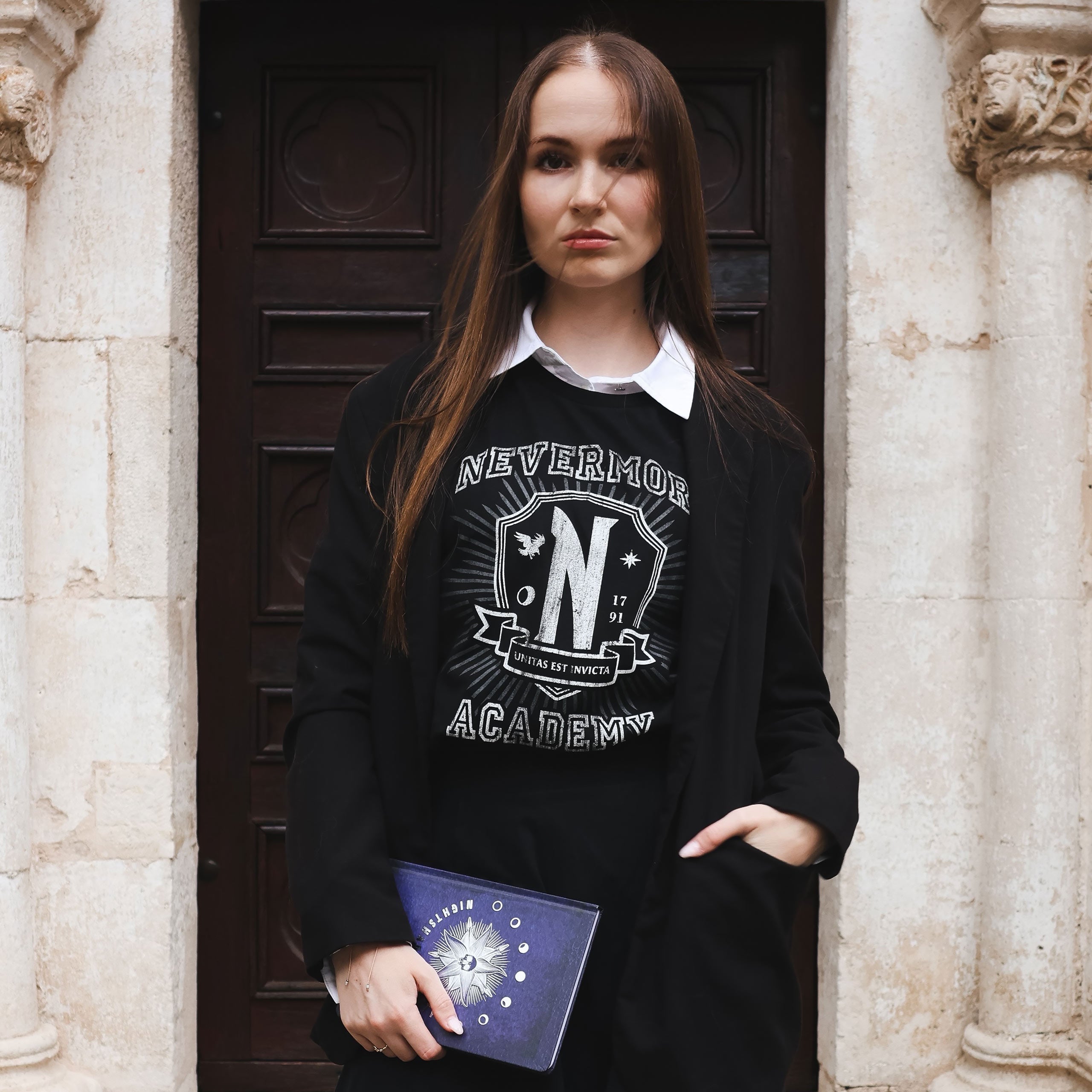 Immagine del prodotto Wednesday - T-shirt nera Nevermore Academy