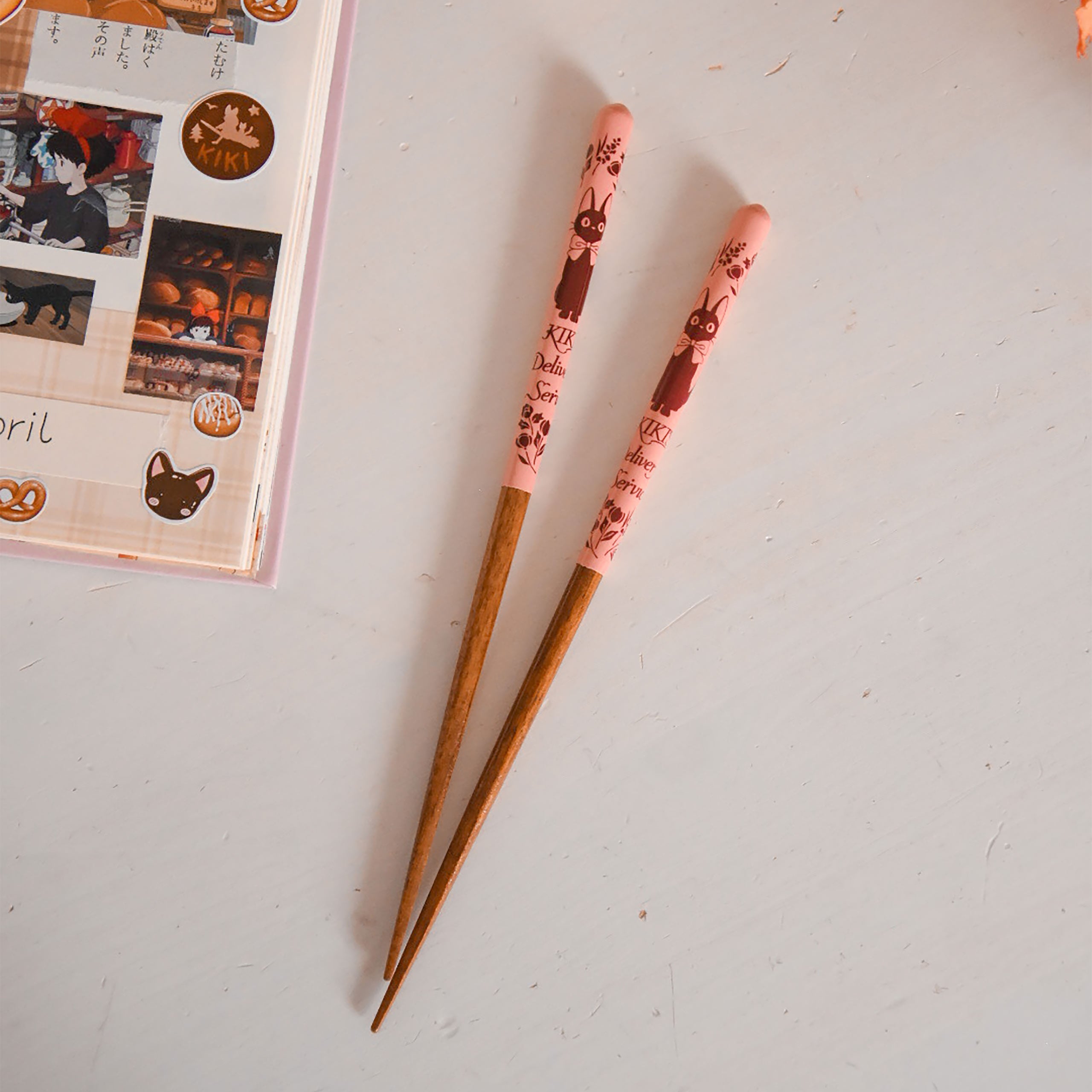 Immagine del prodotto Kiki's Delivery Service - Bacchette da mangiare Jiji rosa