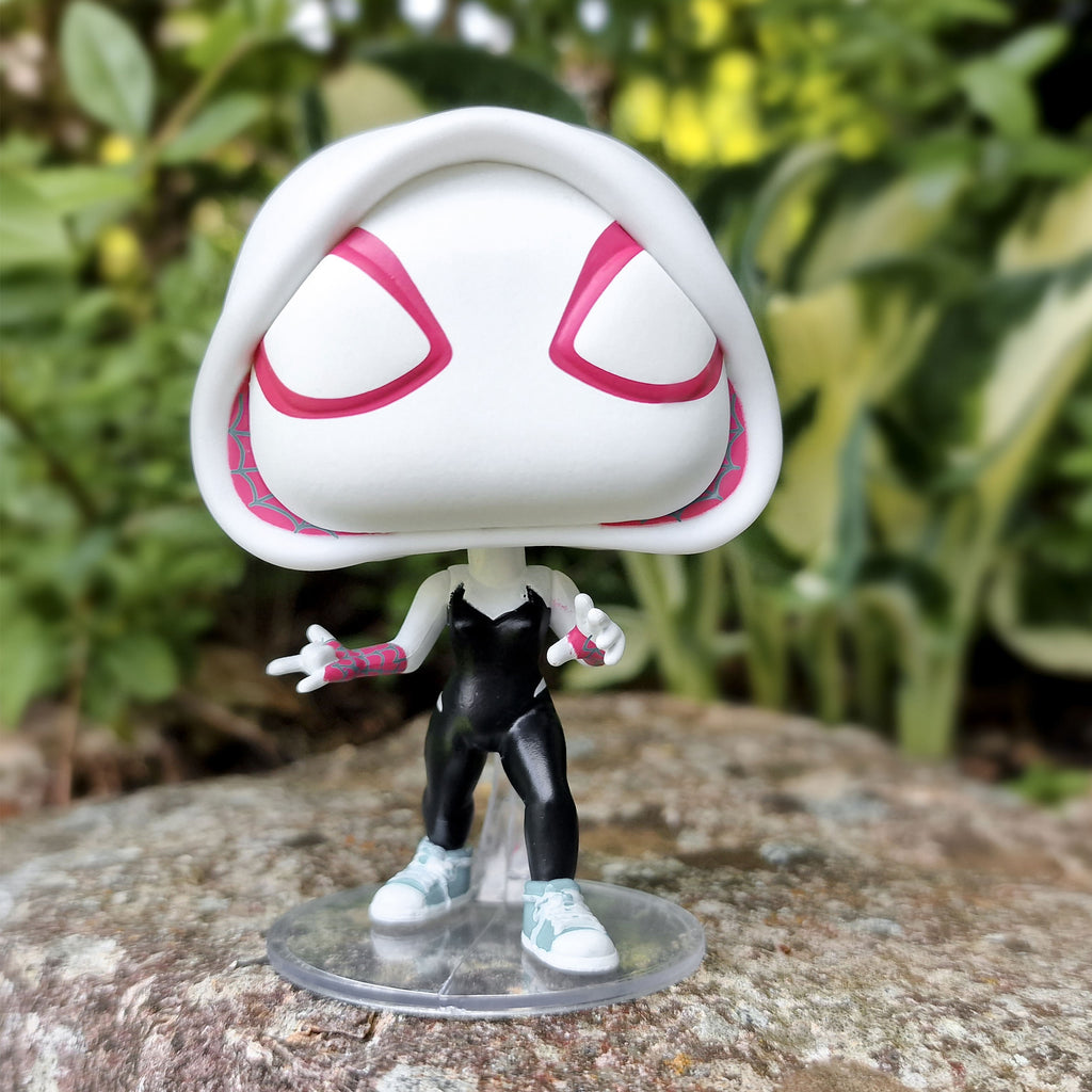 Immagine del prodotto Spider-Man Across The Spider-Verse - Spider-Gwen Funko Pop Figura con testa oscillante