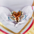 Immagine del prodotto Sailor Moon - Cosmos Eternal Moon Spilla di trasformazione con effetti di luce e suono