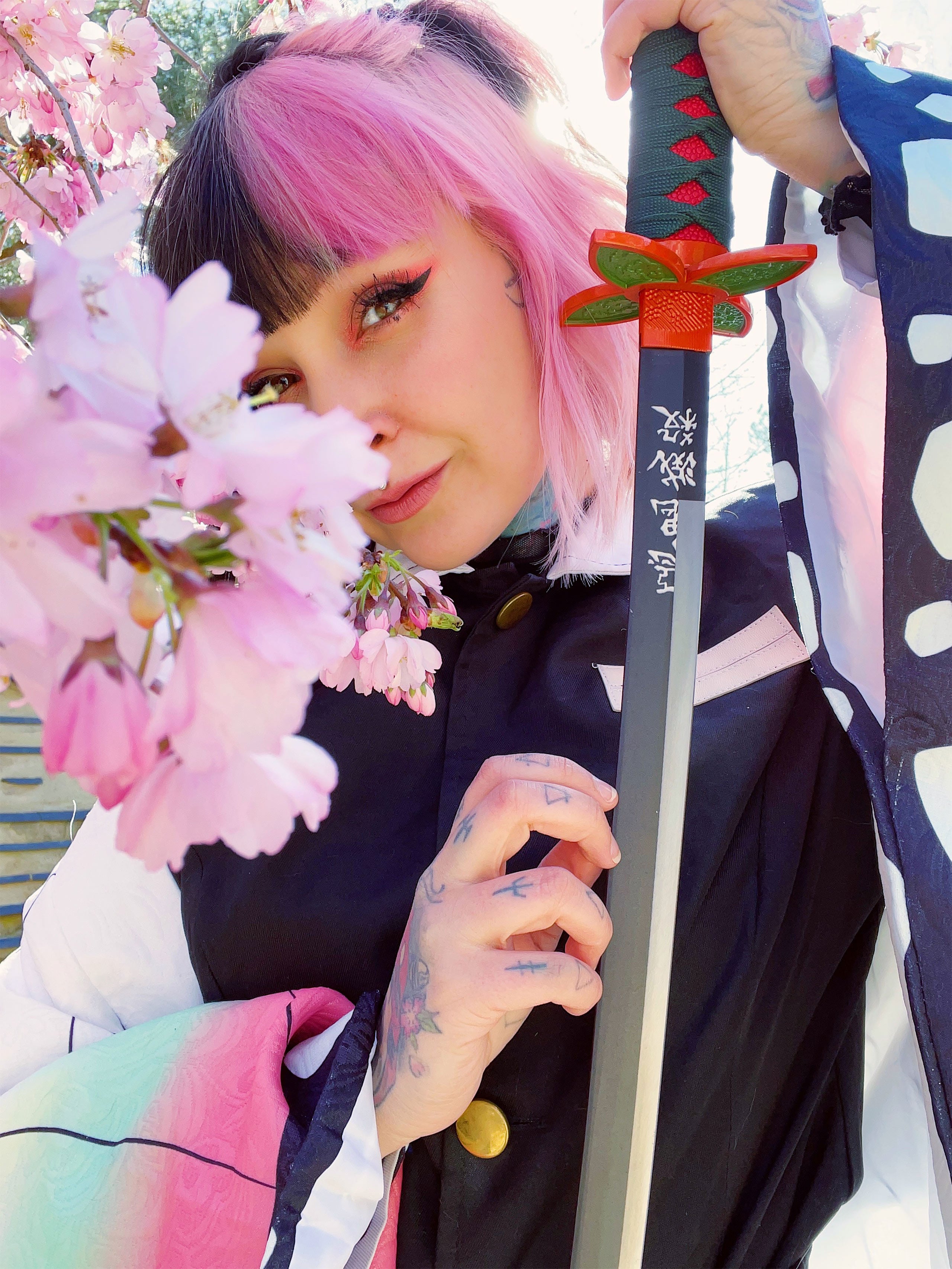 Immagine del prodotto Replica di Katana Shinobu Hashira con Saya per fan di Demon Slayer