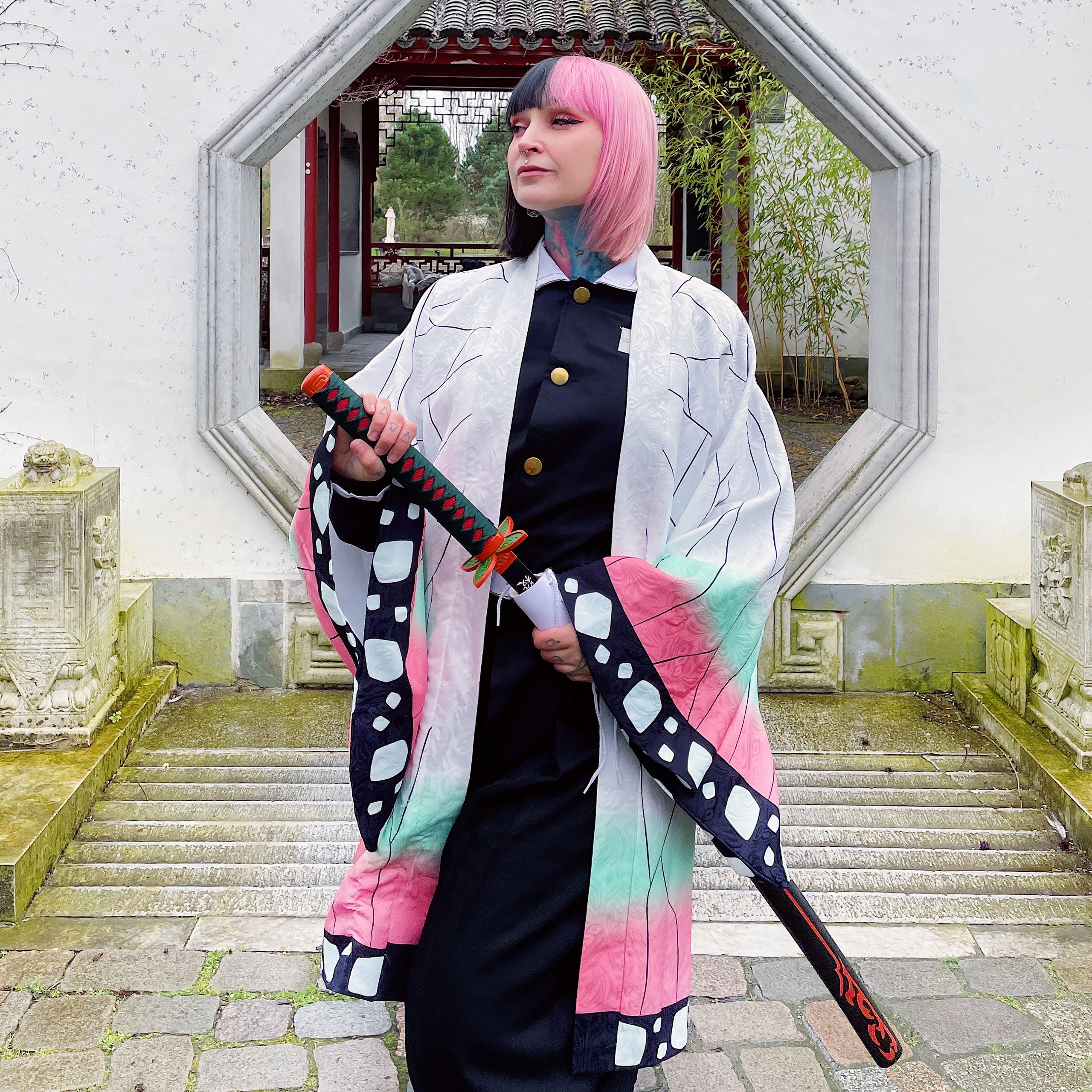 Immagine del prodotto Replica di Katana Shinobu Hashira con Saya per fan di Demon Slayer