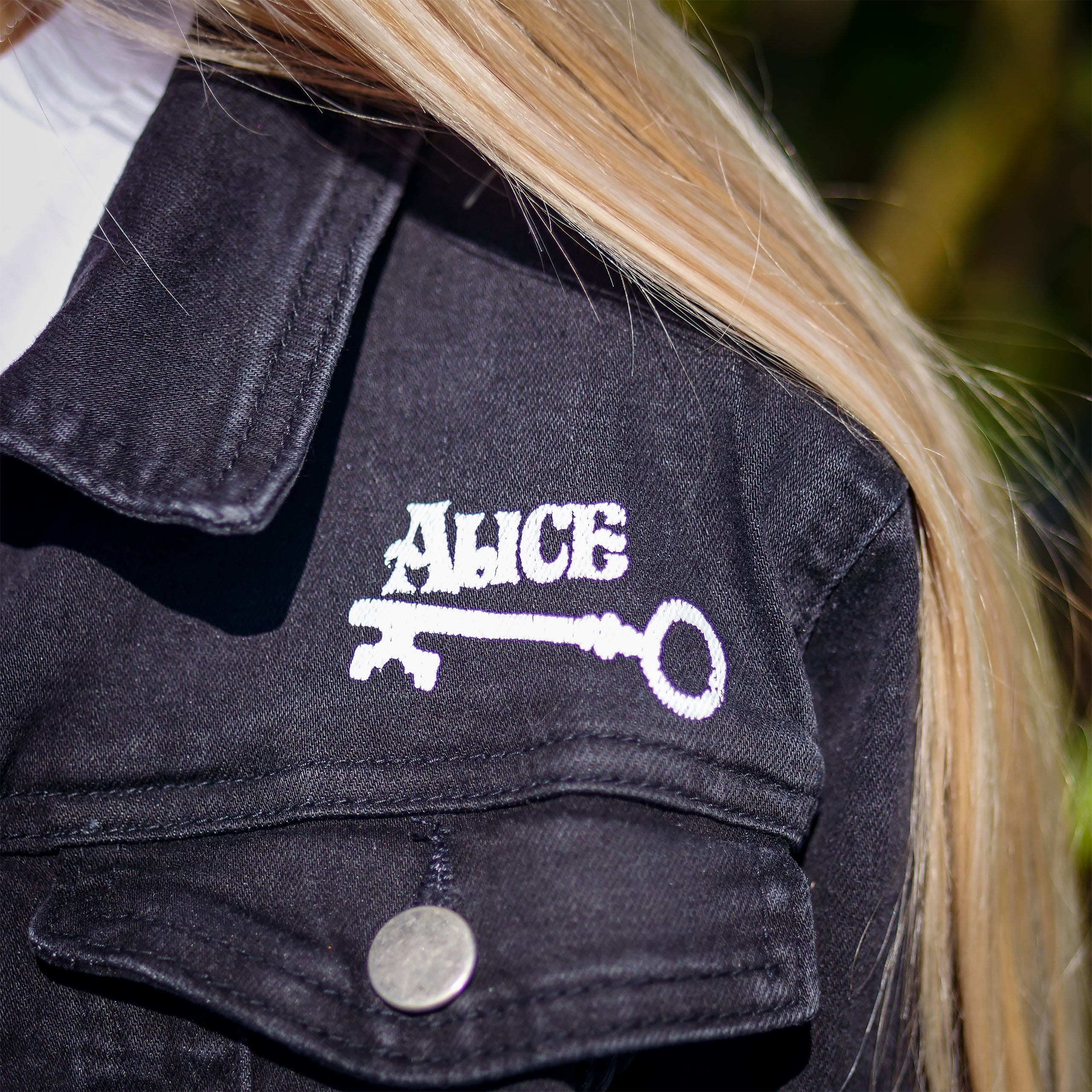 Immagine del prodotto Alice nel paese delle meraviglie - Giacca di jeans World Of My Own per donna nera