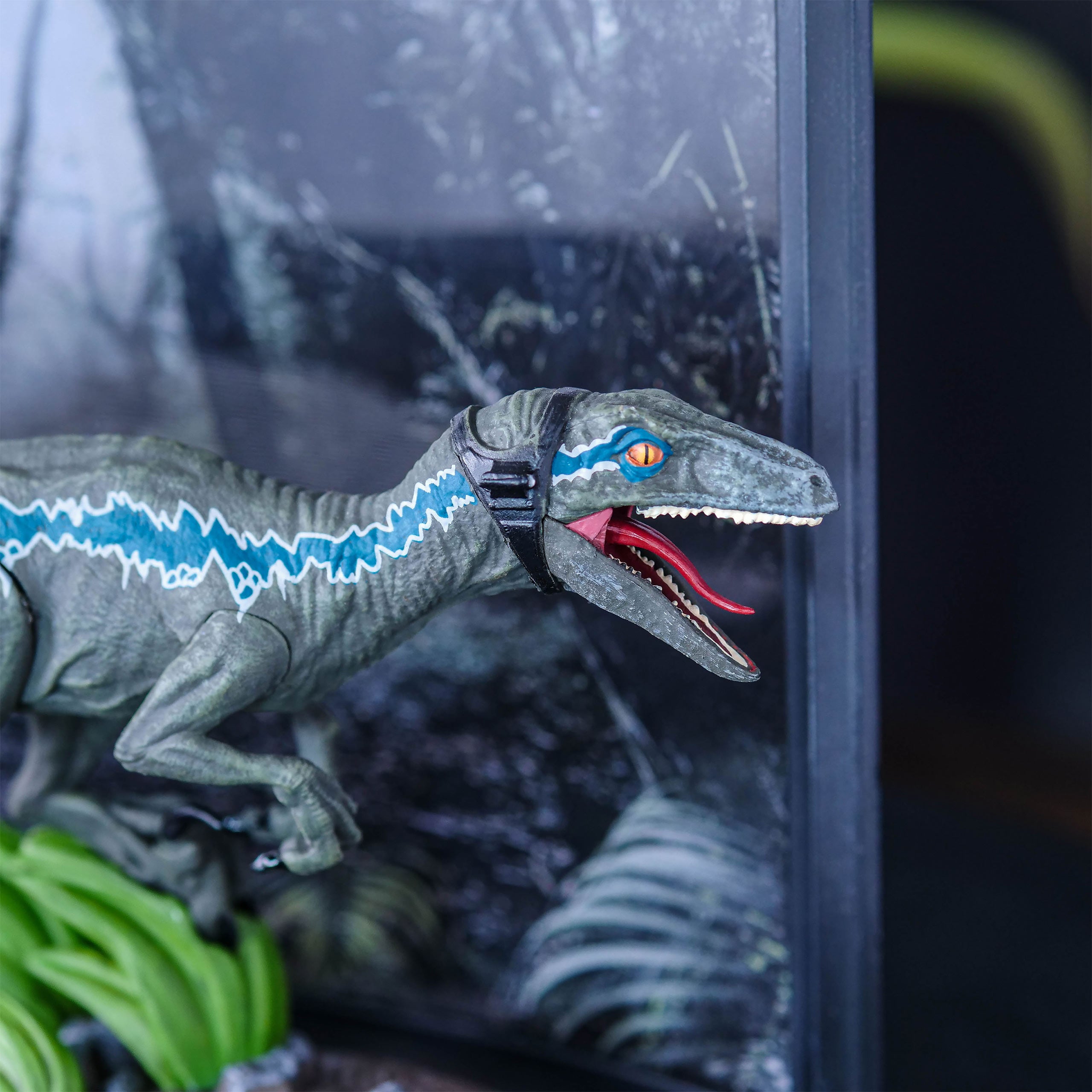 Immagine del prodotto Jurassic Park - Figura Diorama Velociraptor Blue