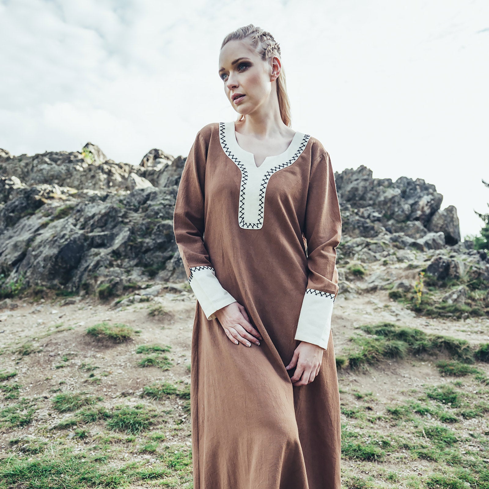 Immagine del prodotto Vestito Medievale Freya sabbia