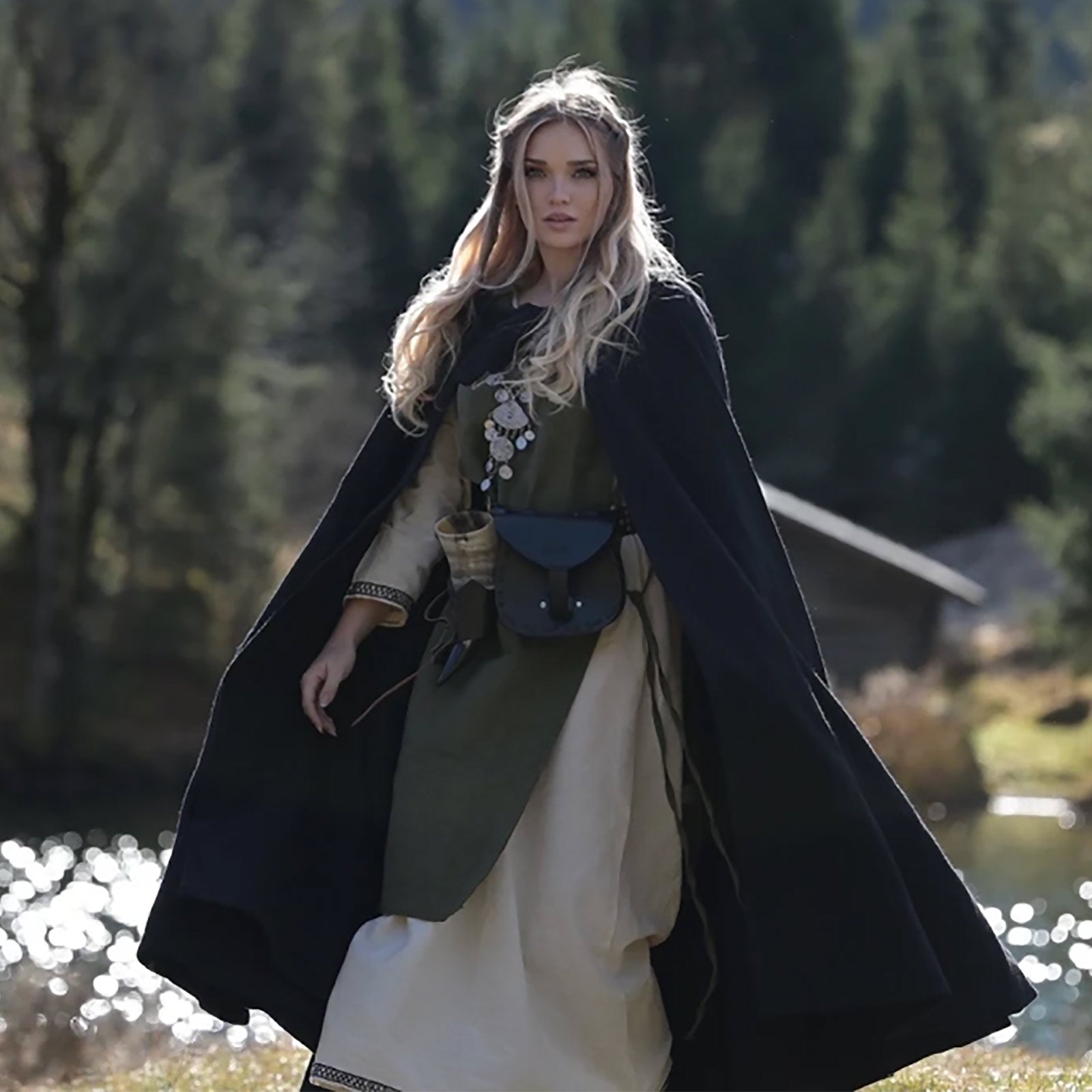 Immagine del prodotto Abito medievale Aleiga verde