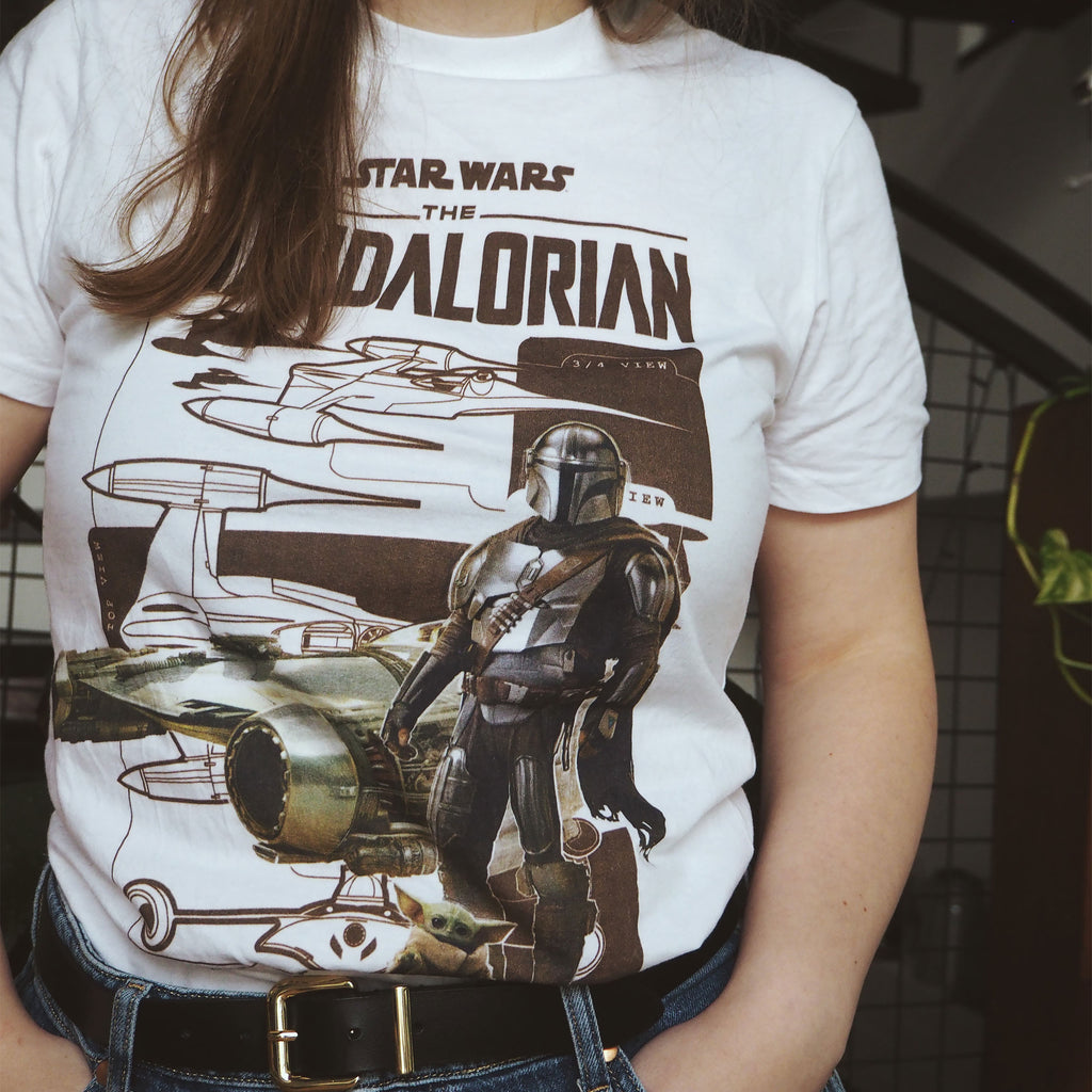 Immagine del prodotto T-shirt bianca di Grogu e Mandaloriano - Star Wars The Mandalorian