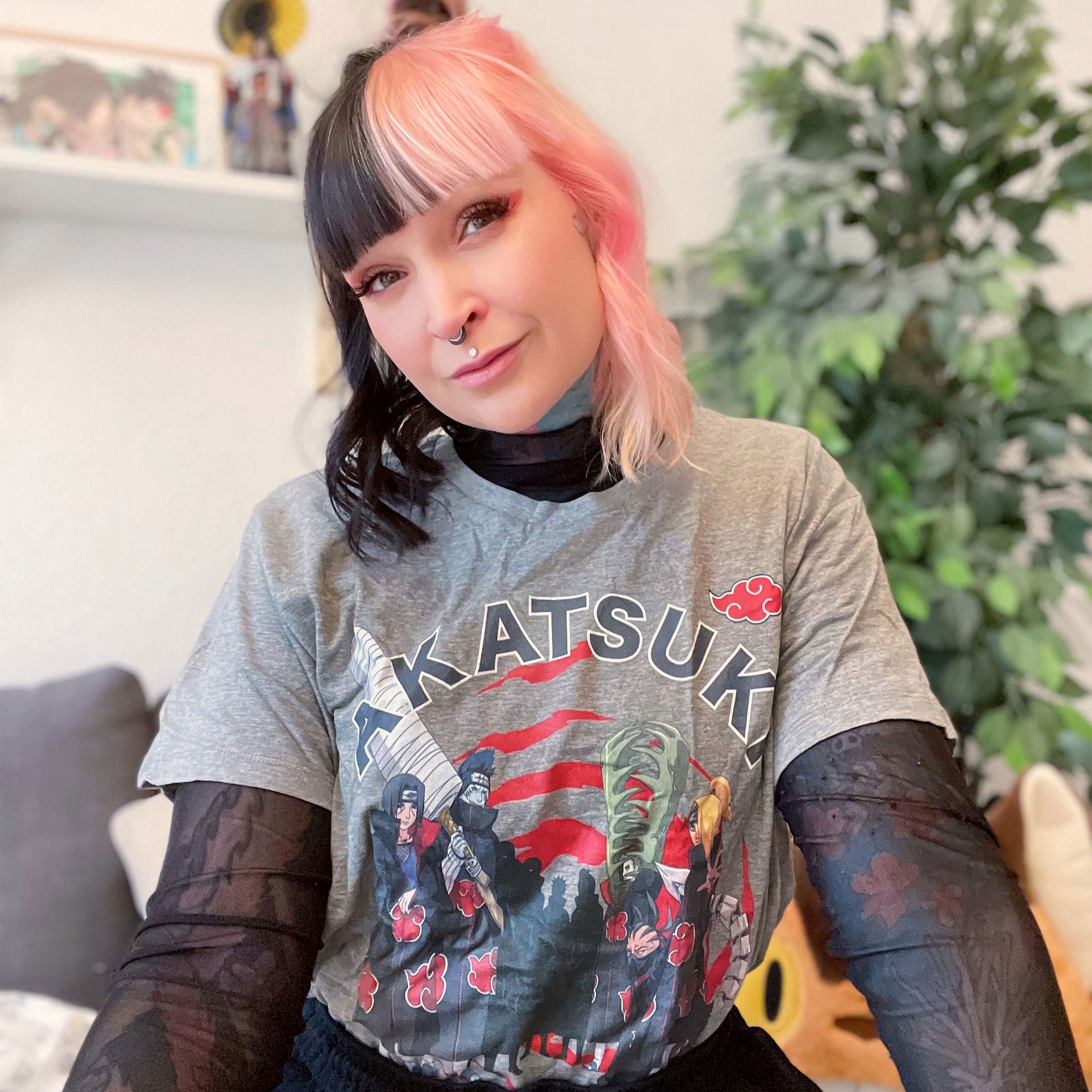 Immagine del prodotto Naruto Shippuden - T-shirt grigia dell'Organizzazione Akatsuki