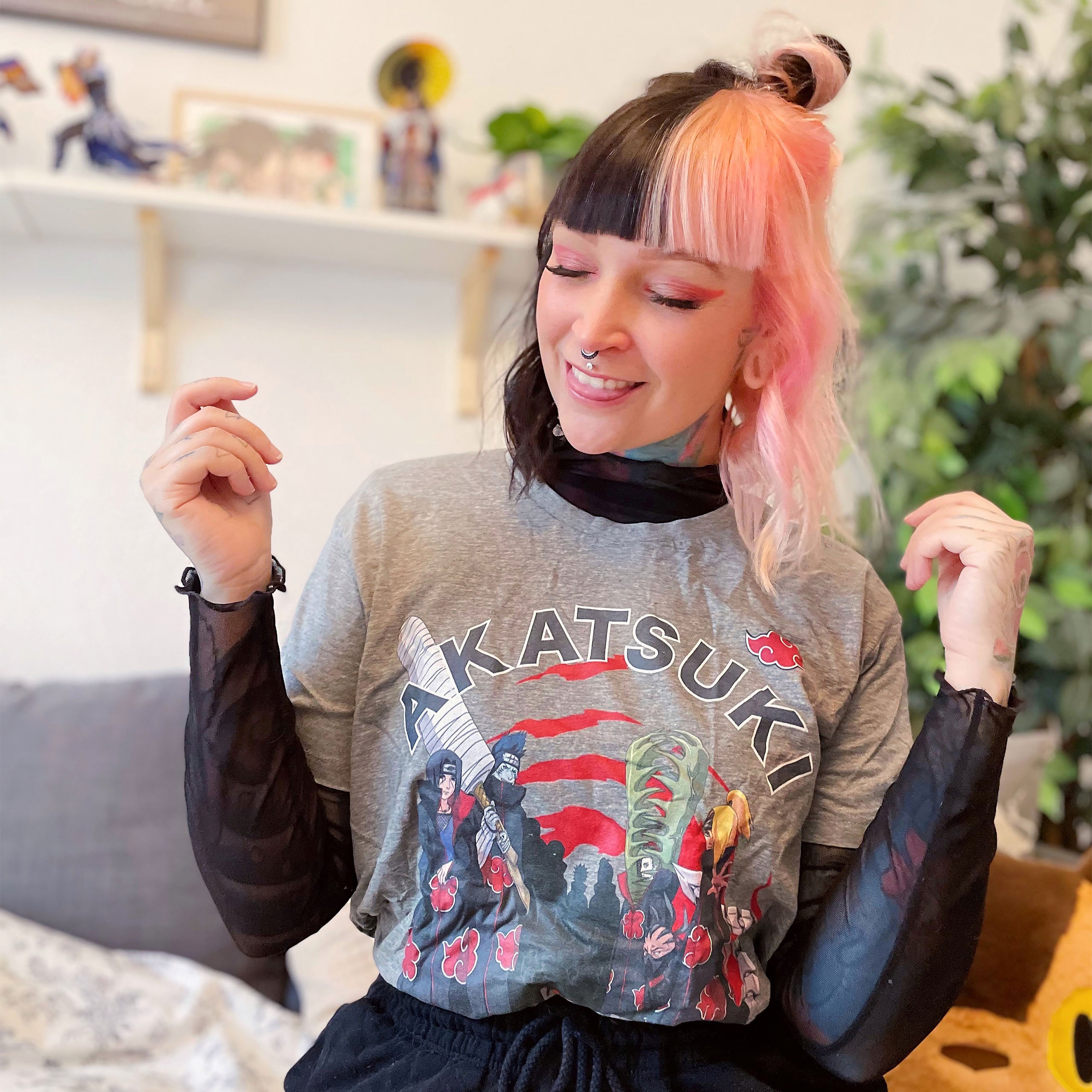 Immagine del prodotto Naruto Shippuden - T-shirt grigia dell'Organizzazione Akatsuki