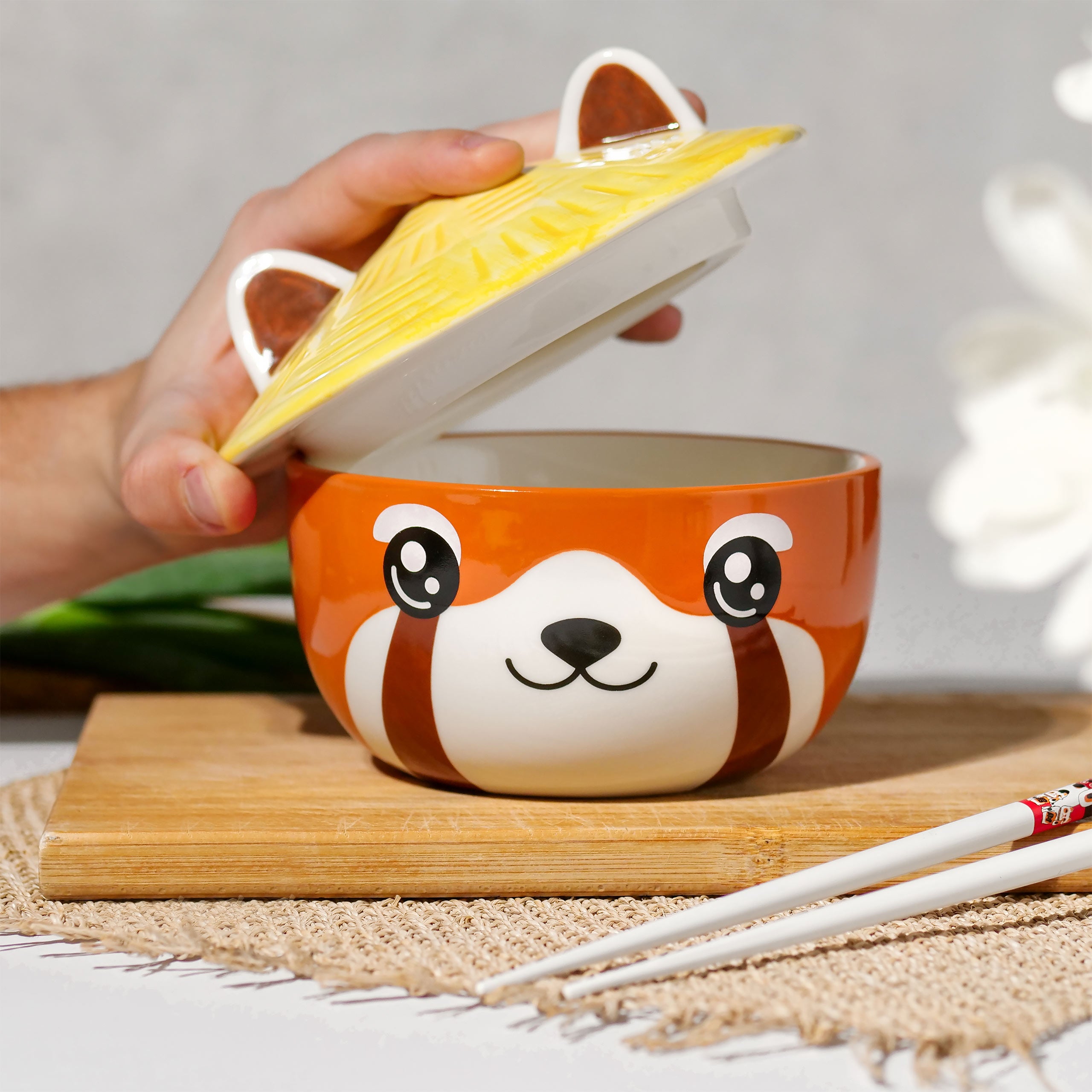 Immagine del prodotto Ciotola Kawaii del Panda Rosso con coperchio per fan dell'Anime