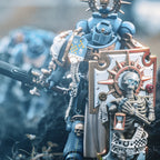 Immagine del prodotto Warhammer 40k - Tenente degli Ultramarines con Figura d'Azione Pugno di Potere 1:18