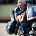 Immagine del prodotto Warhammer 40k - Tenente degli Ultramarines con Figura d'Azione Pugno di Potere 1:18