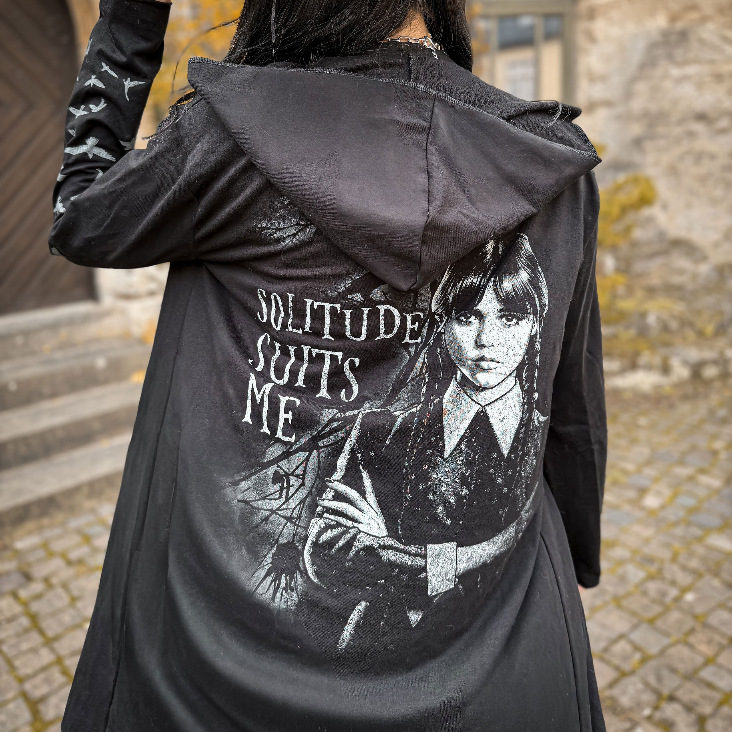 Immagine del prodotto Mercoledì - Solitude Suits Me Cardigan con cappuccio