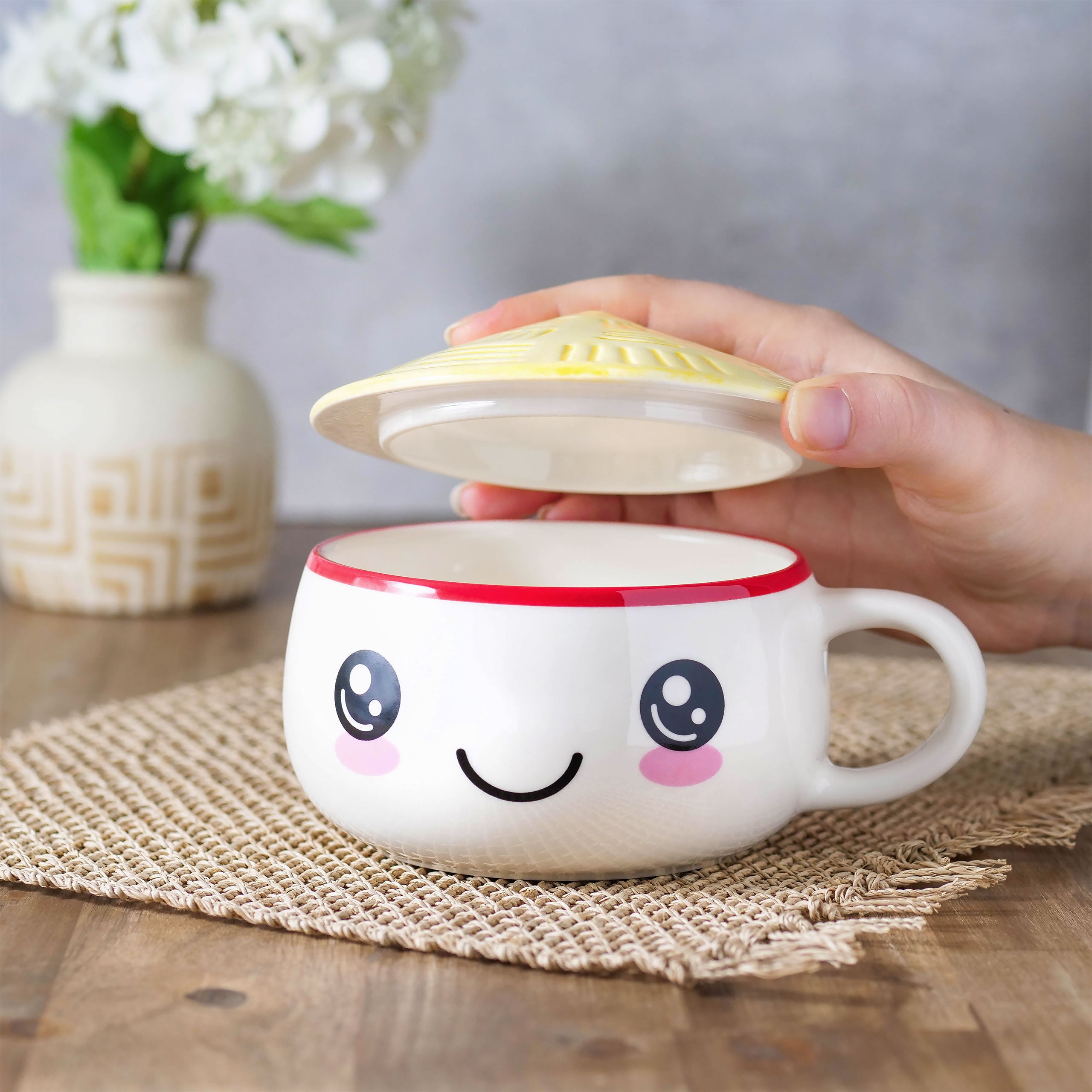 Immagine del prodotto Tazza Kawaii con coperchio per fan dell'Anime