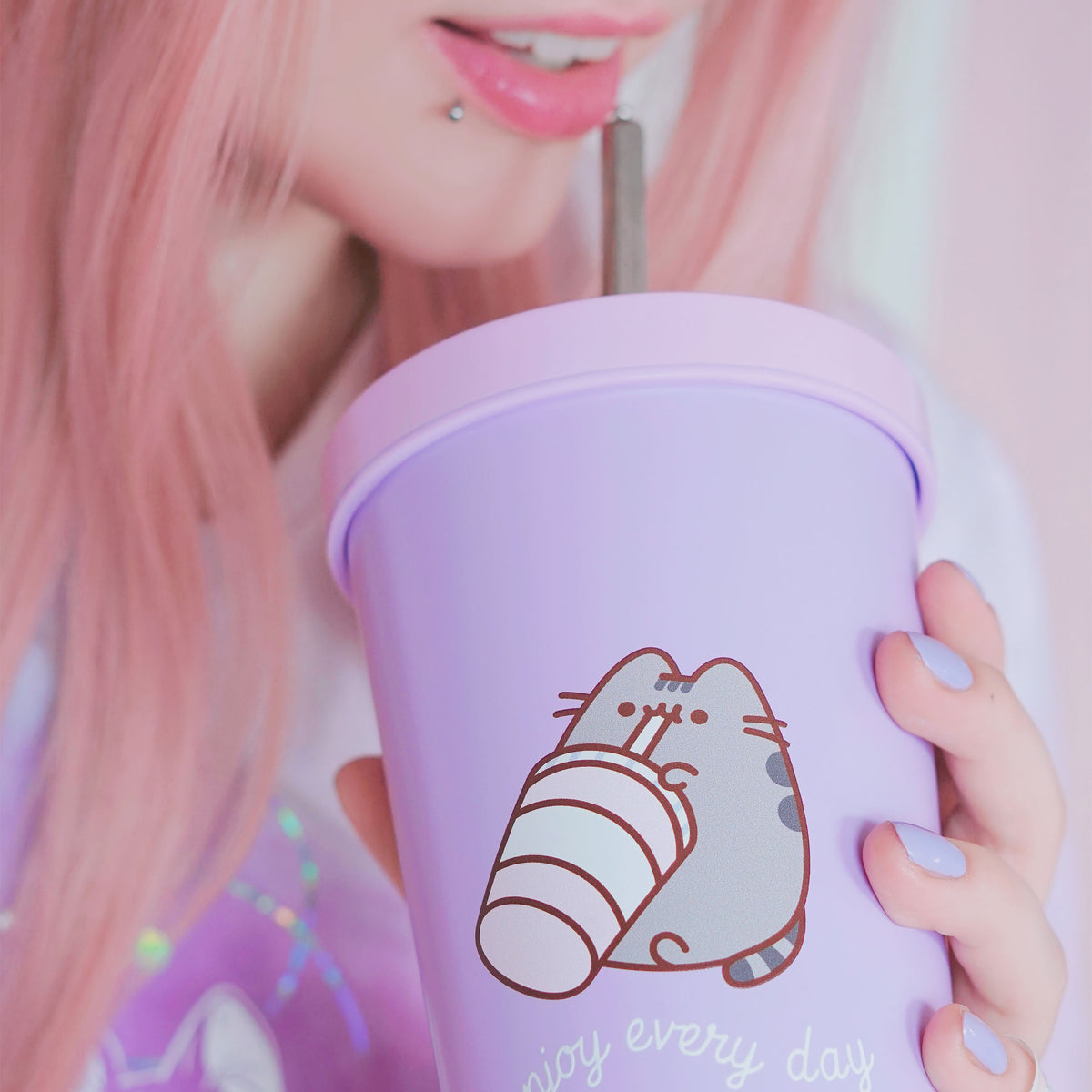 Immagine del prodotto Pusheen - Goditi ogni giorno bicchiere con cannuccia