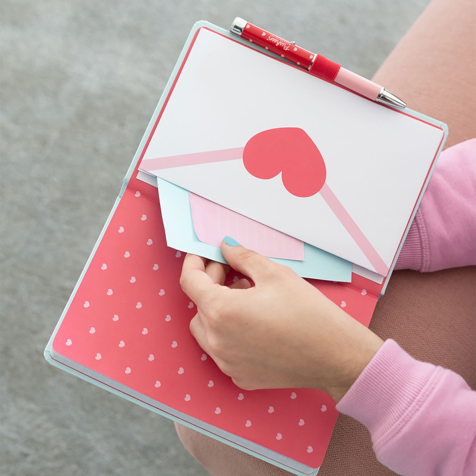 Immagine del prodotto Pusheen - Purrfect Love Quaderno con penna