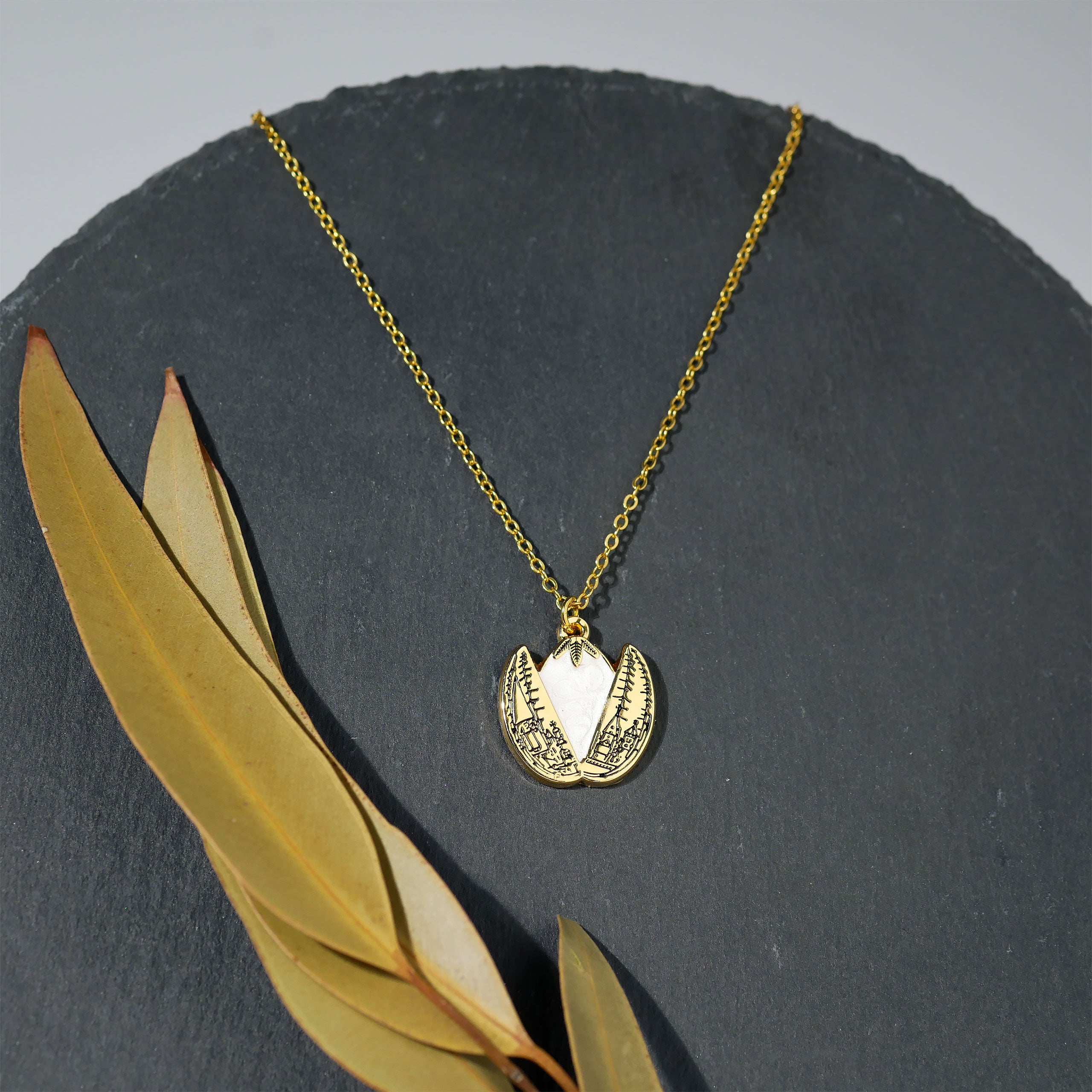 Immagine del prodotto Harry Potter - La Scatola Regalo Uovo d'Oro con Collana