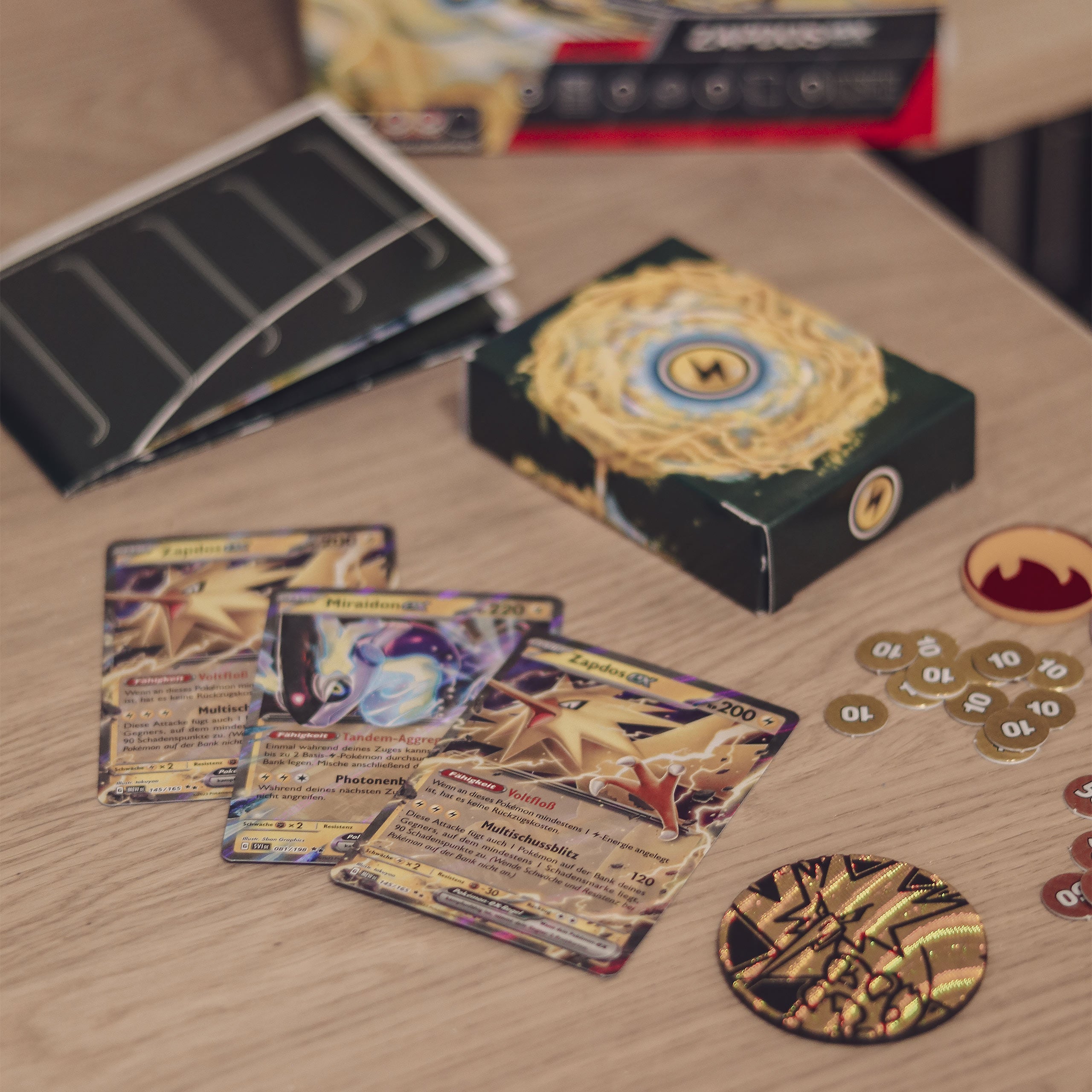 Immagine del prodotto Pokemon - Zapdos-Ex Deluxe Battle Deck