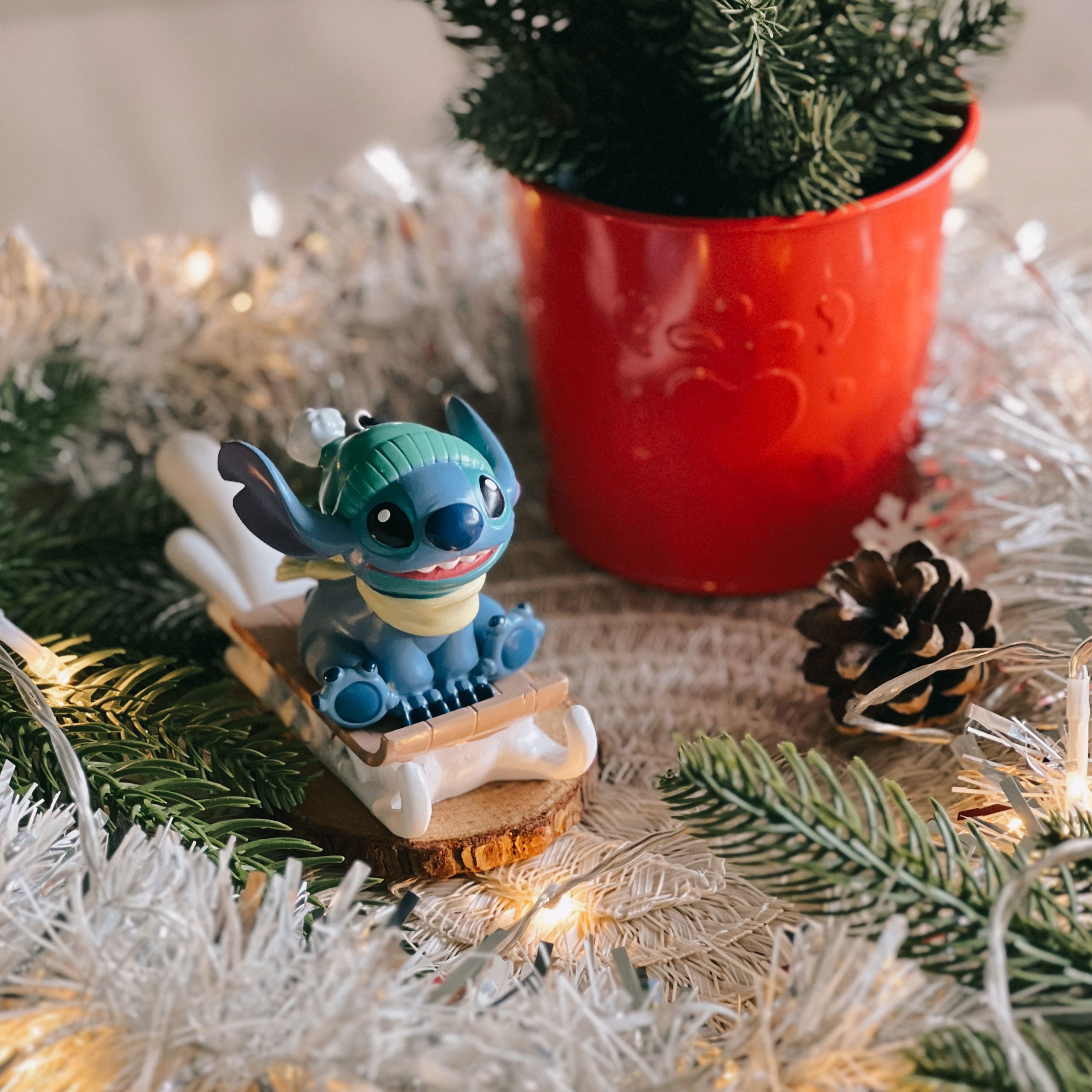 Immagine del prodotto Stitch con slitta Ornamento per albero di Natale - Lilo & Stitch